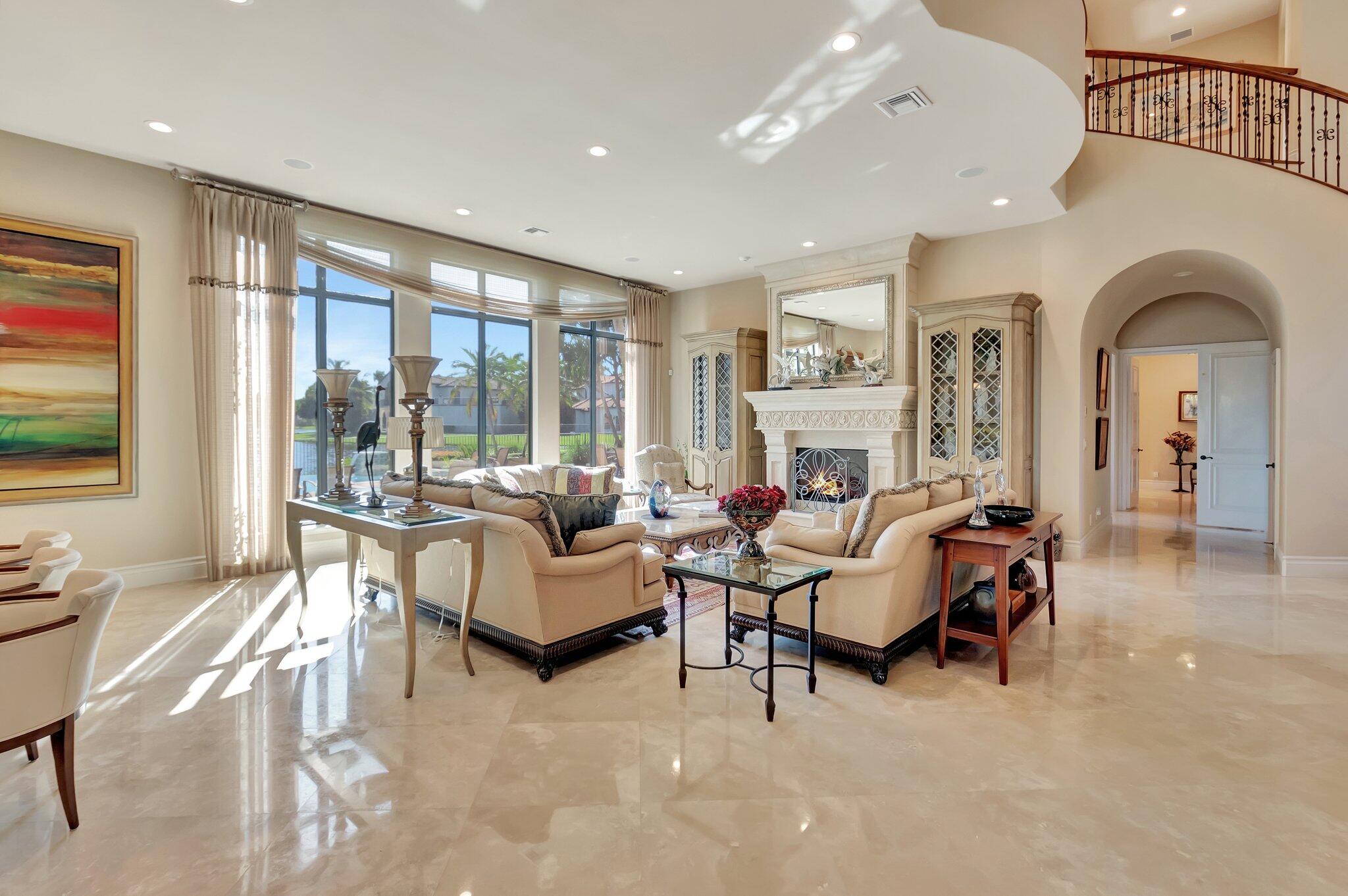 9230 Este Lago Drive