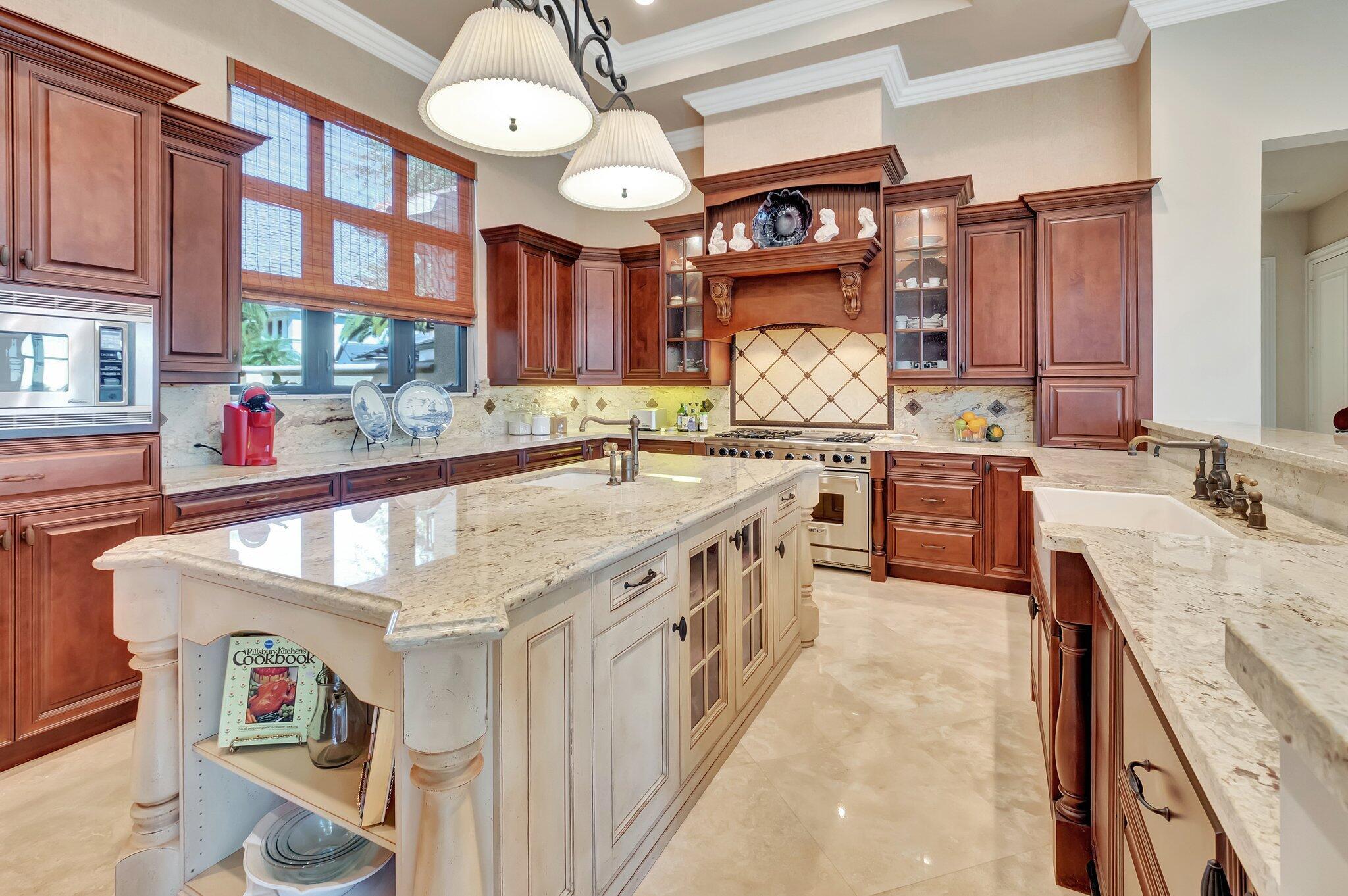 9230 Este Lago Drive