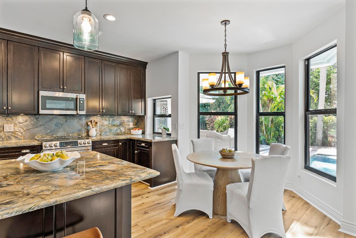 1925 Parkside Circle South Circle S