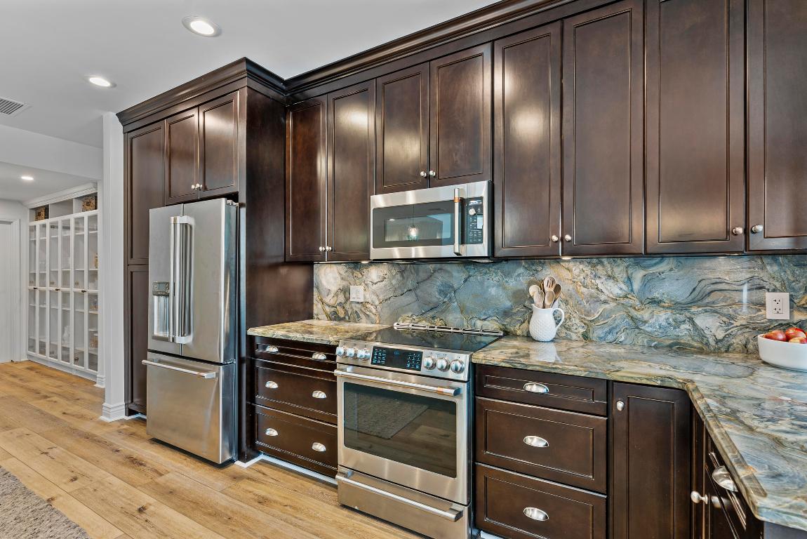 1925 Parkside Circle South Circle S