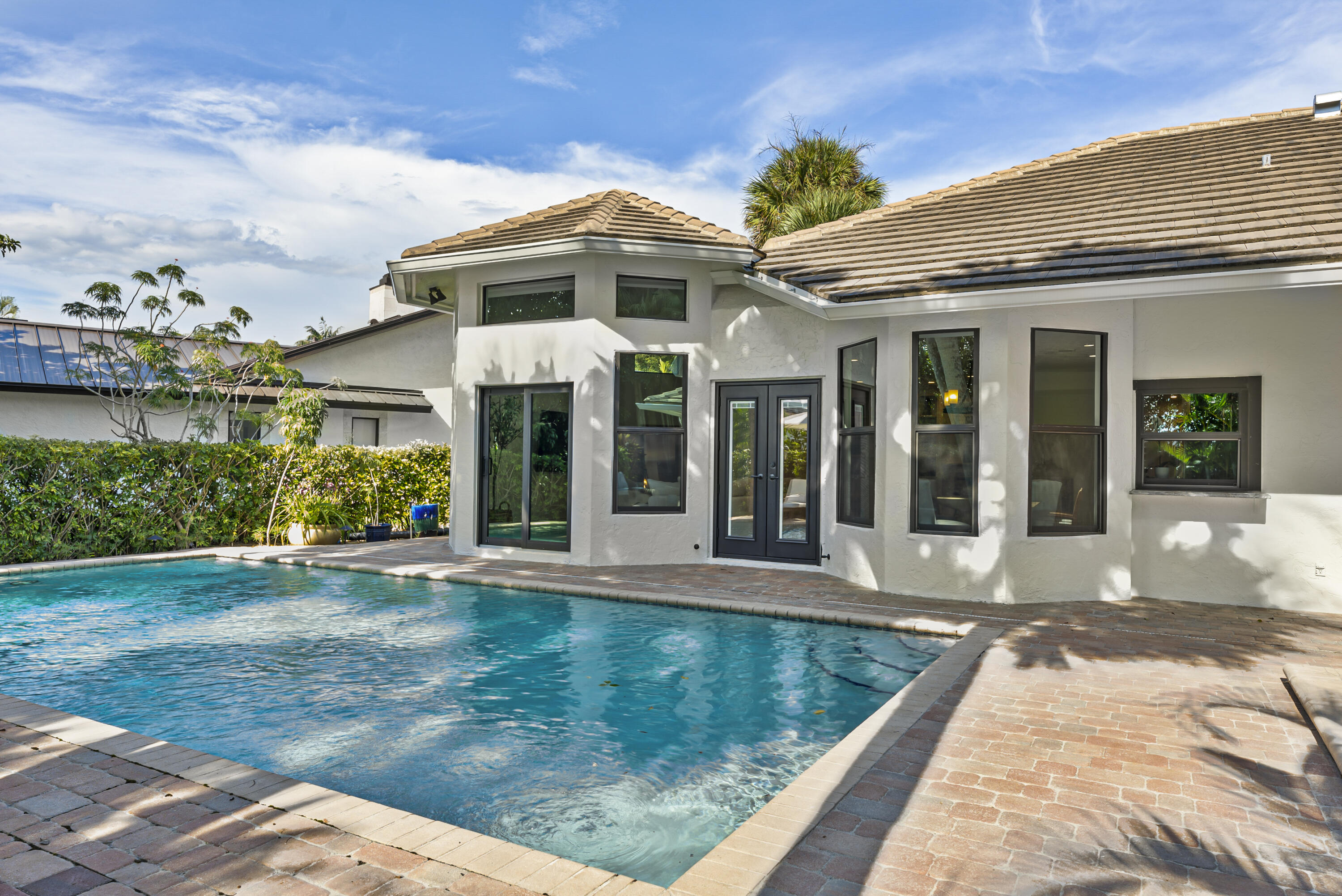 1925 Parkside Circle South Circle S