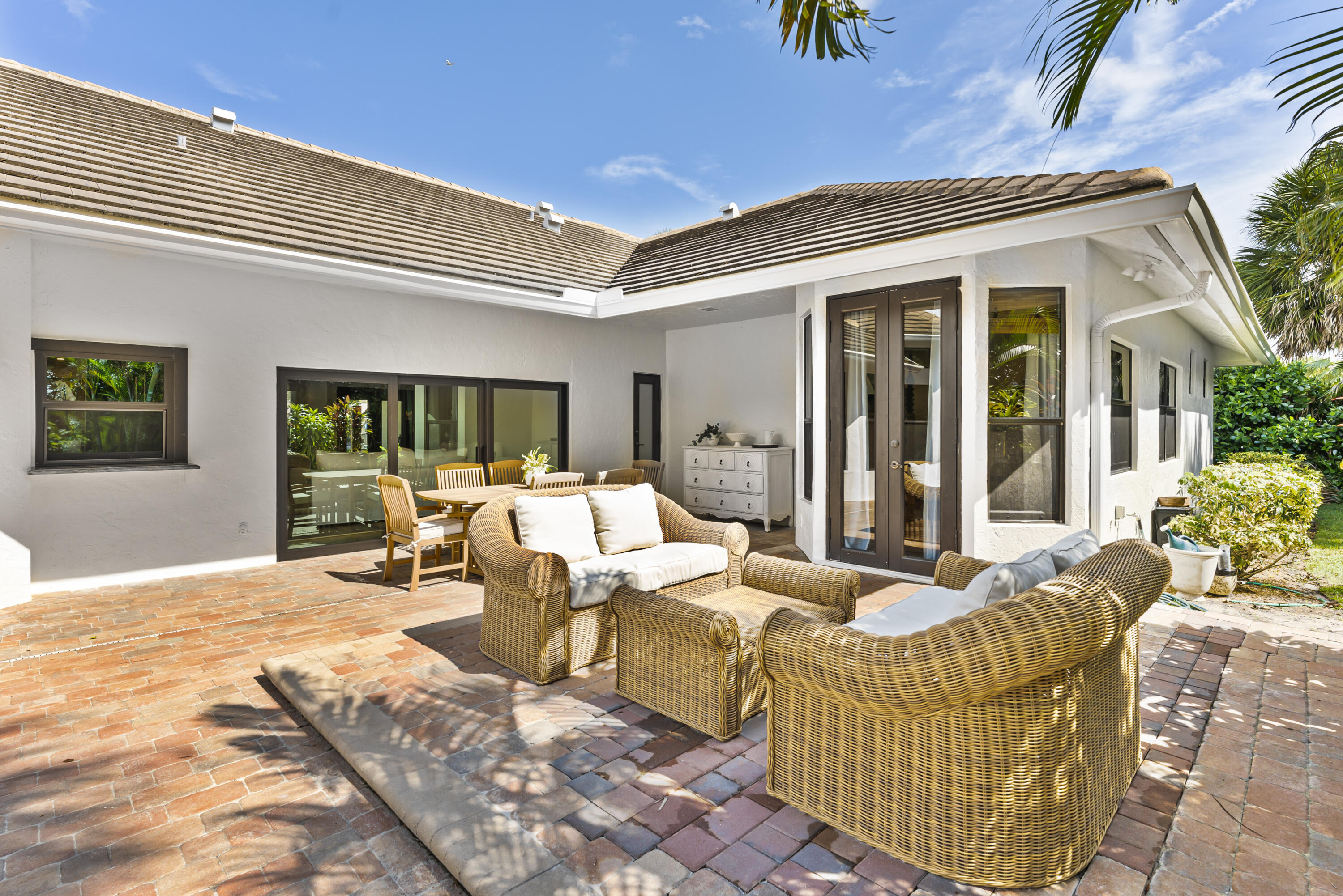 1925 Parkside Circle South Circle S