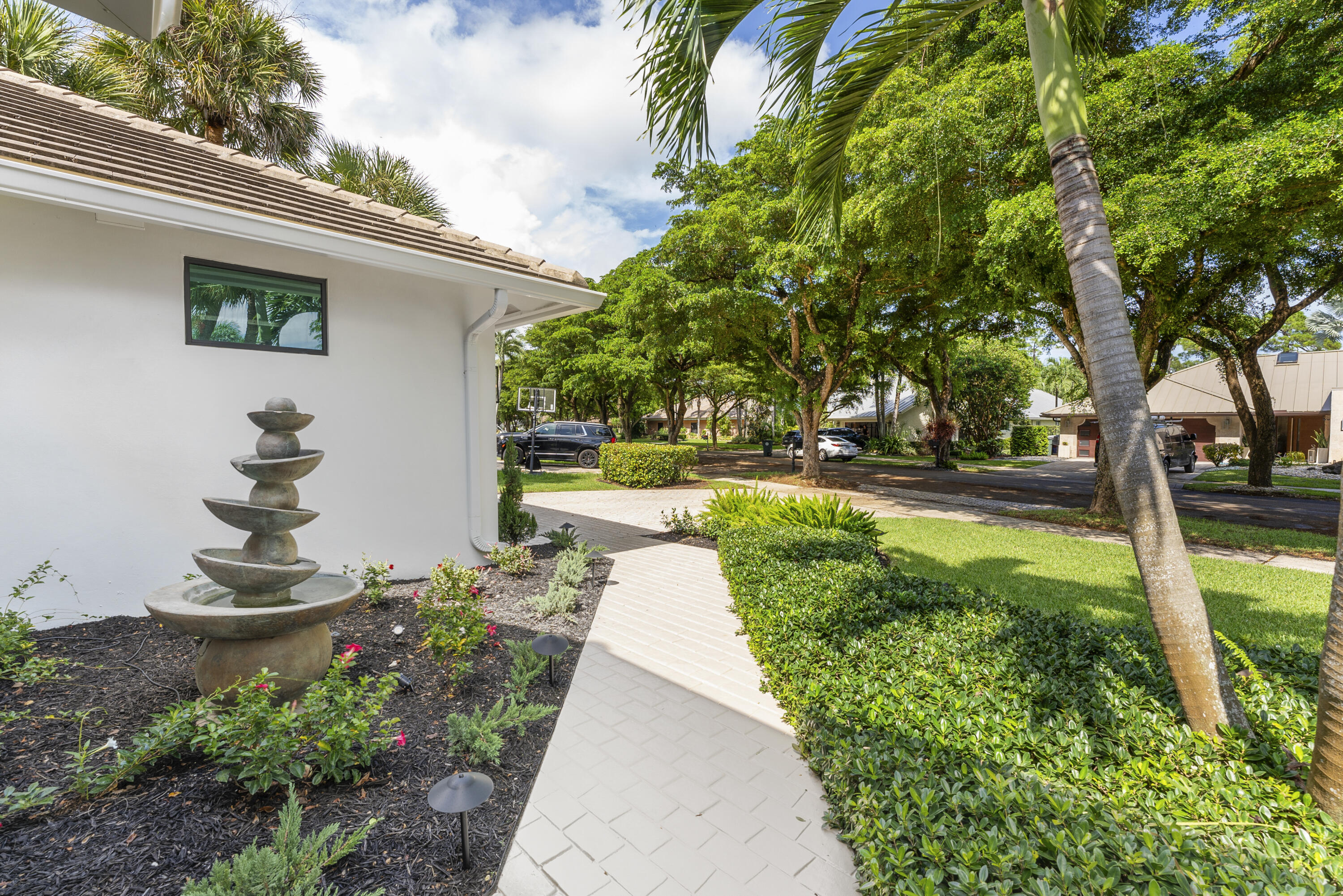 1925 Parkside Circle South Circle S