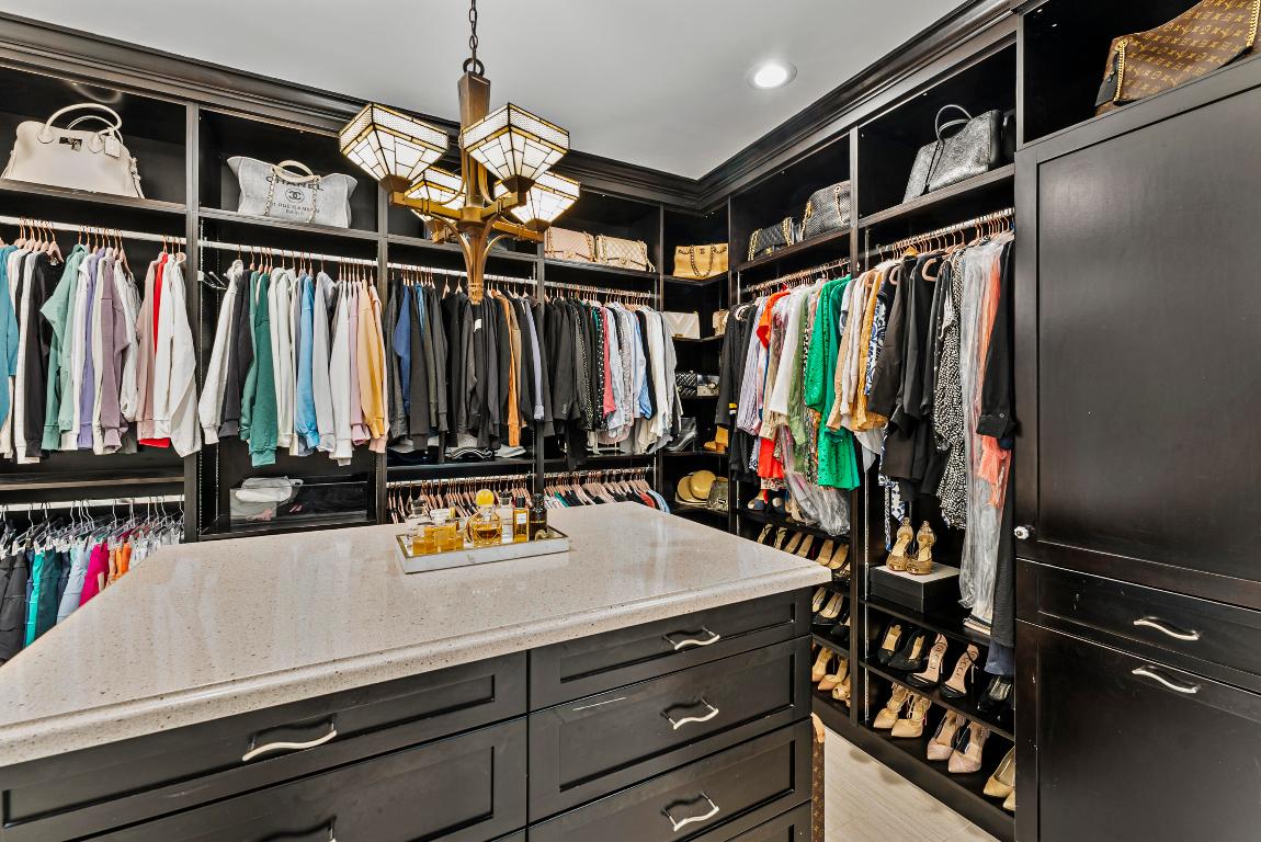 1925 Parkside Circle South Circle S