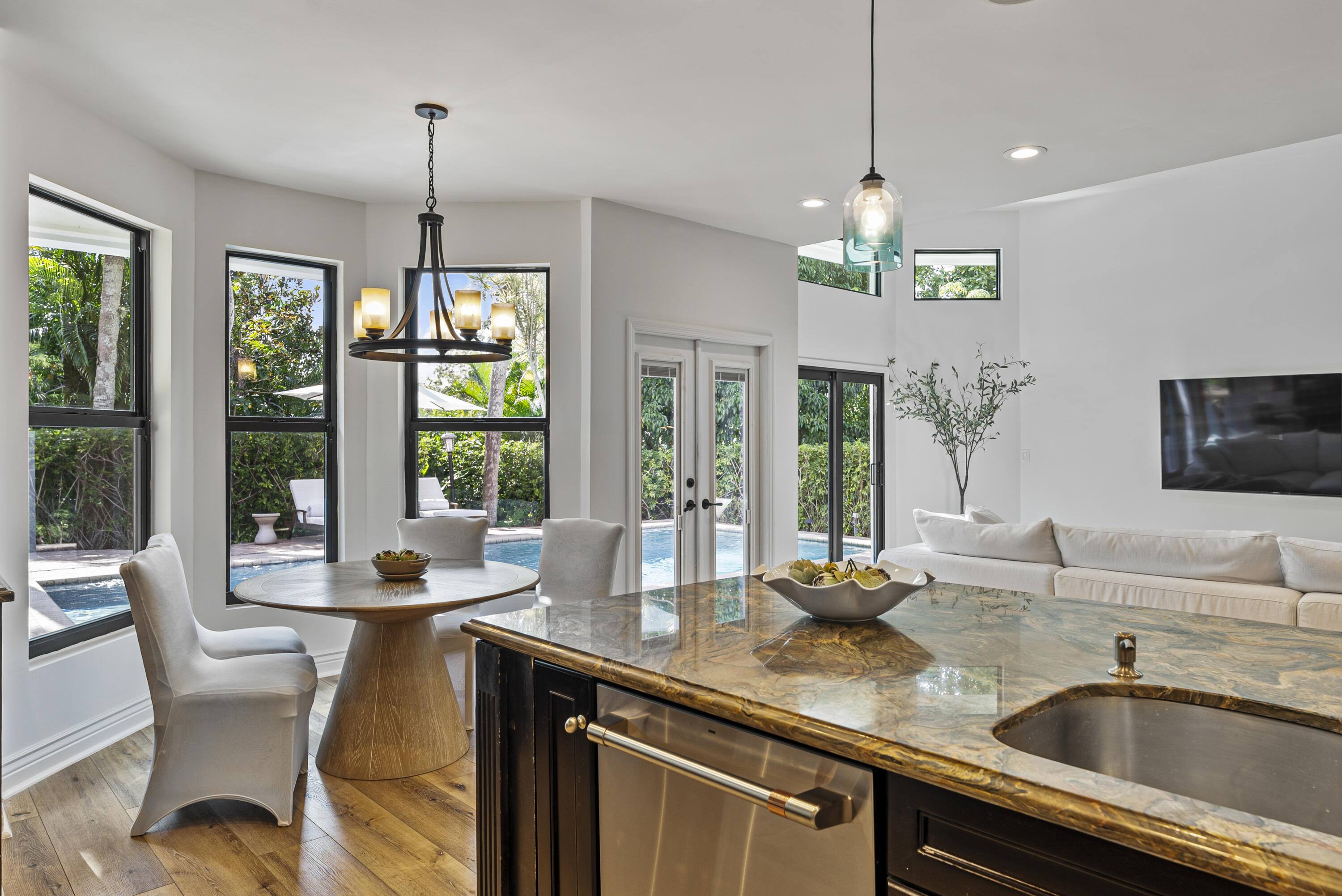 1925 Parkside Circle South Circle S