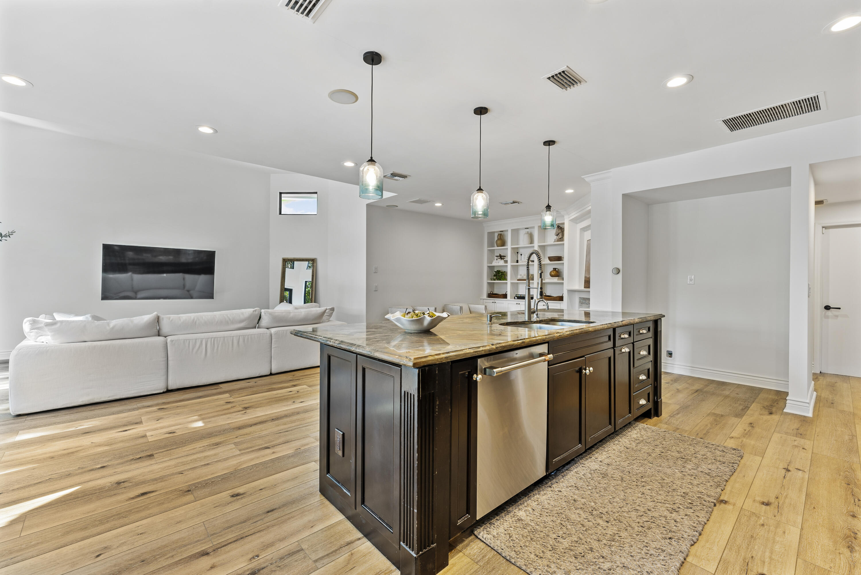 1925 Parkside Circle South Circle S