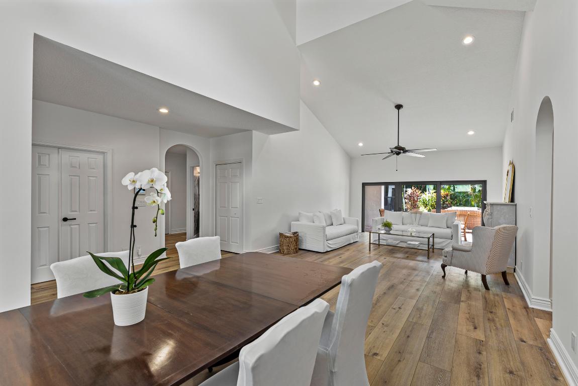 1925 Parkside Circle South Circle S