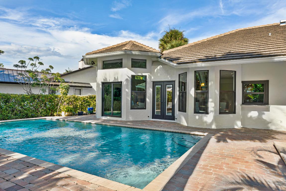 1925 Parkside Circle South Circle S