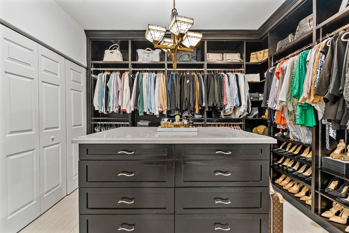 1925 Parkside Circle South Circle S