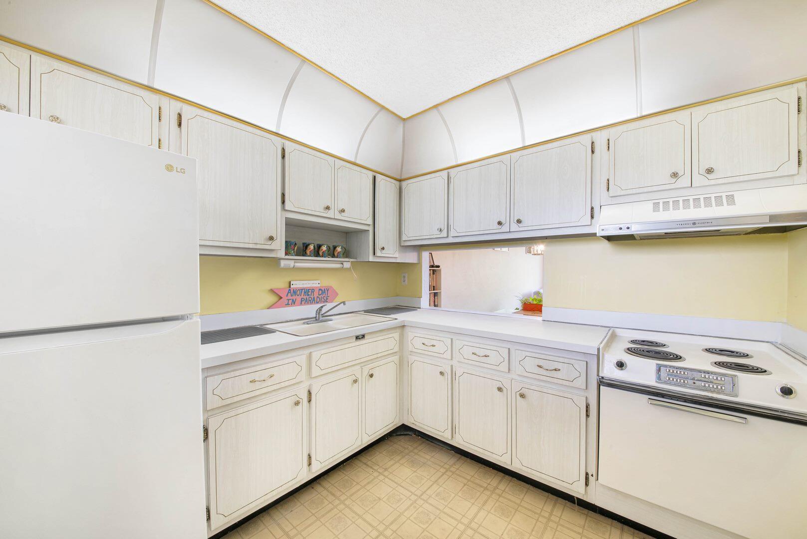 2581 N Garden Drive 306