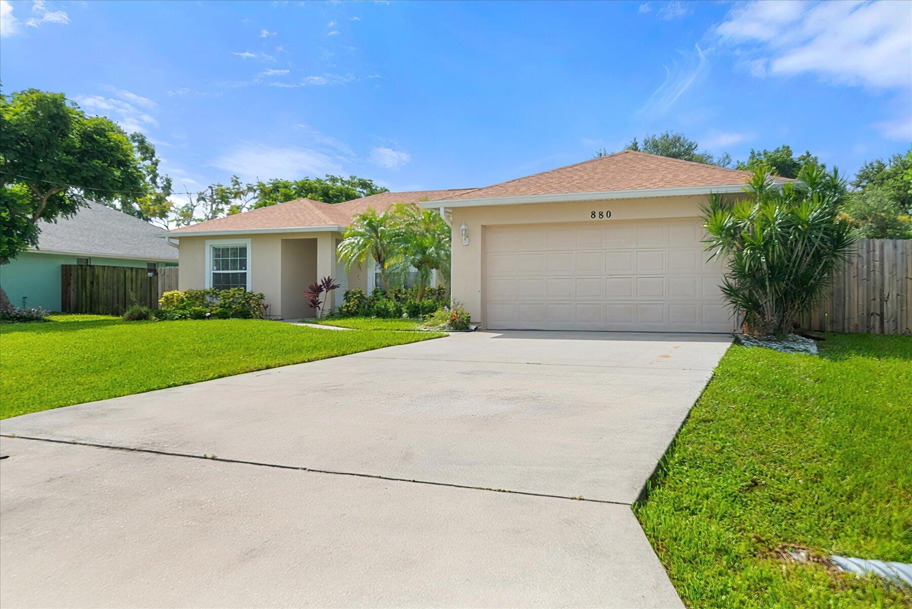 880 SW Durham Terrace, Port St. Lucie