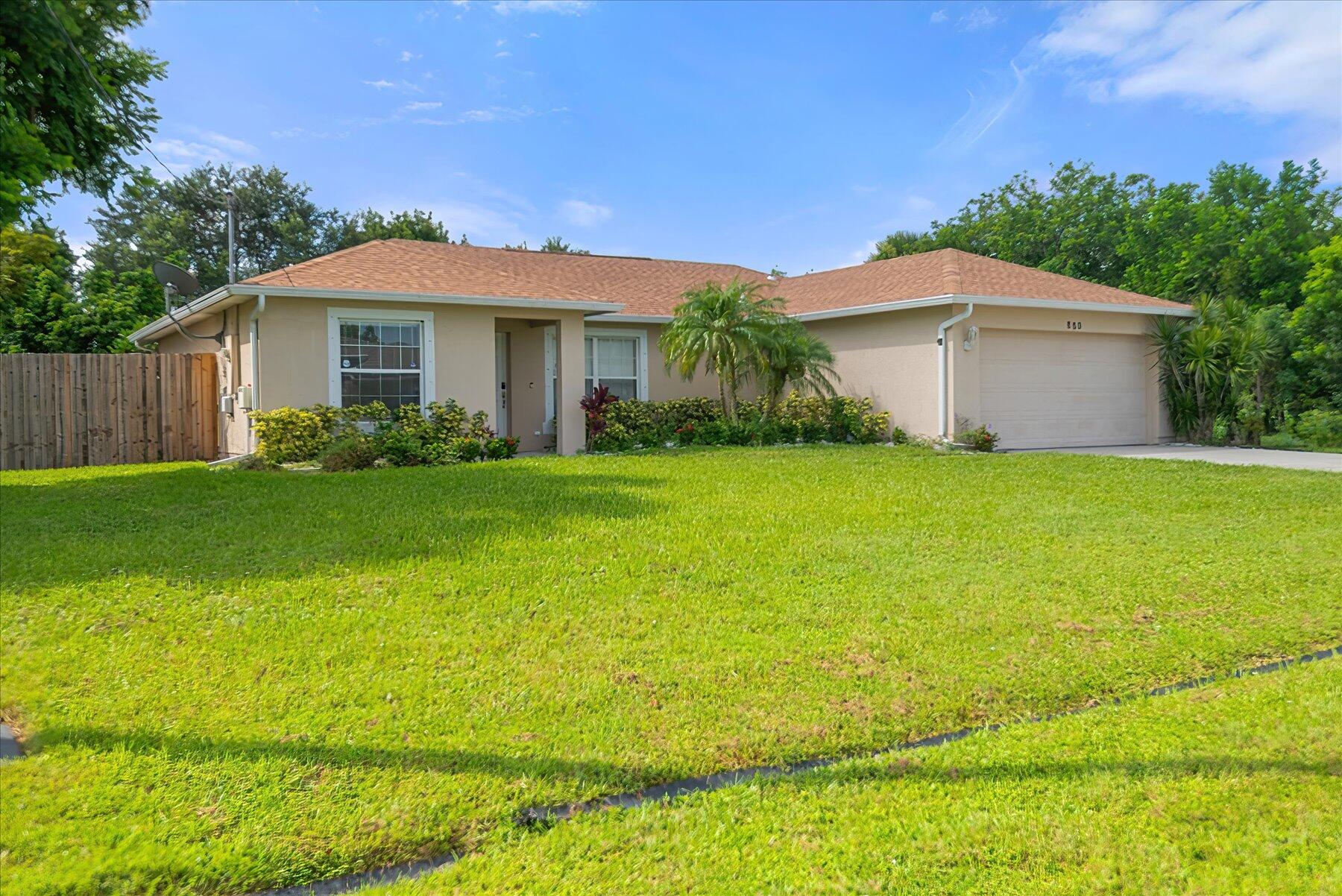 880 SW Durham Terrace, Port St. Lucie