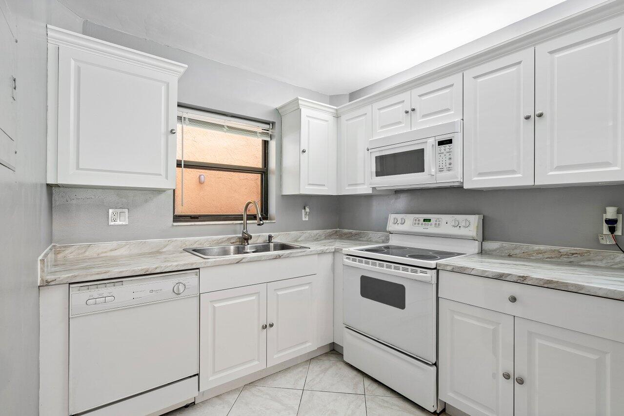 2121 W Woolbright K101 Road K101