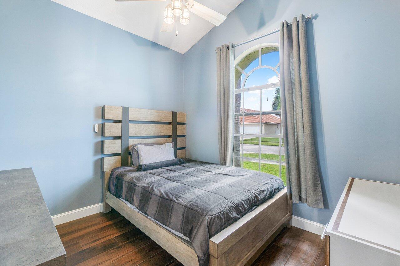 7706 Hoffy Circle