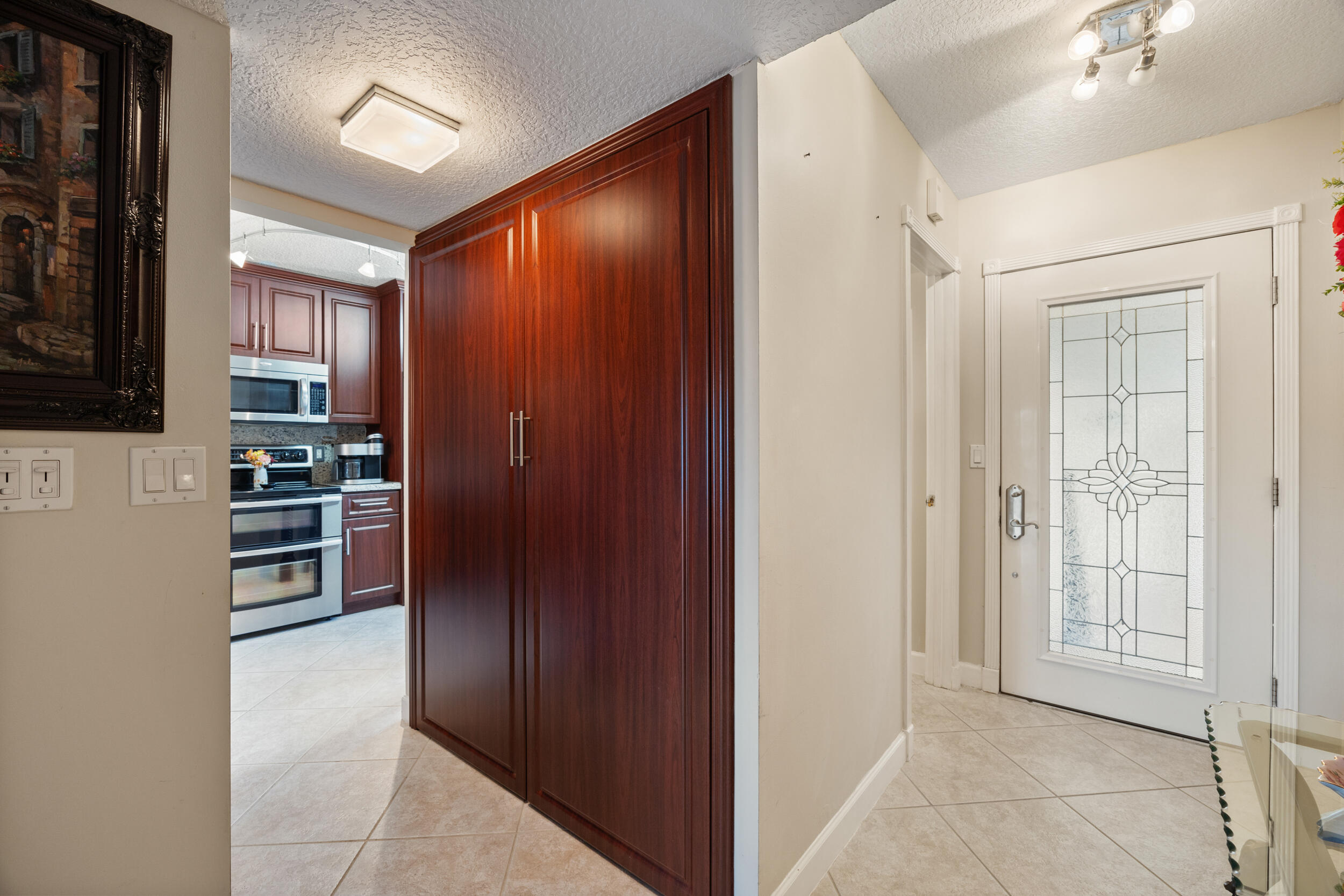 210 Captains Walk 710