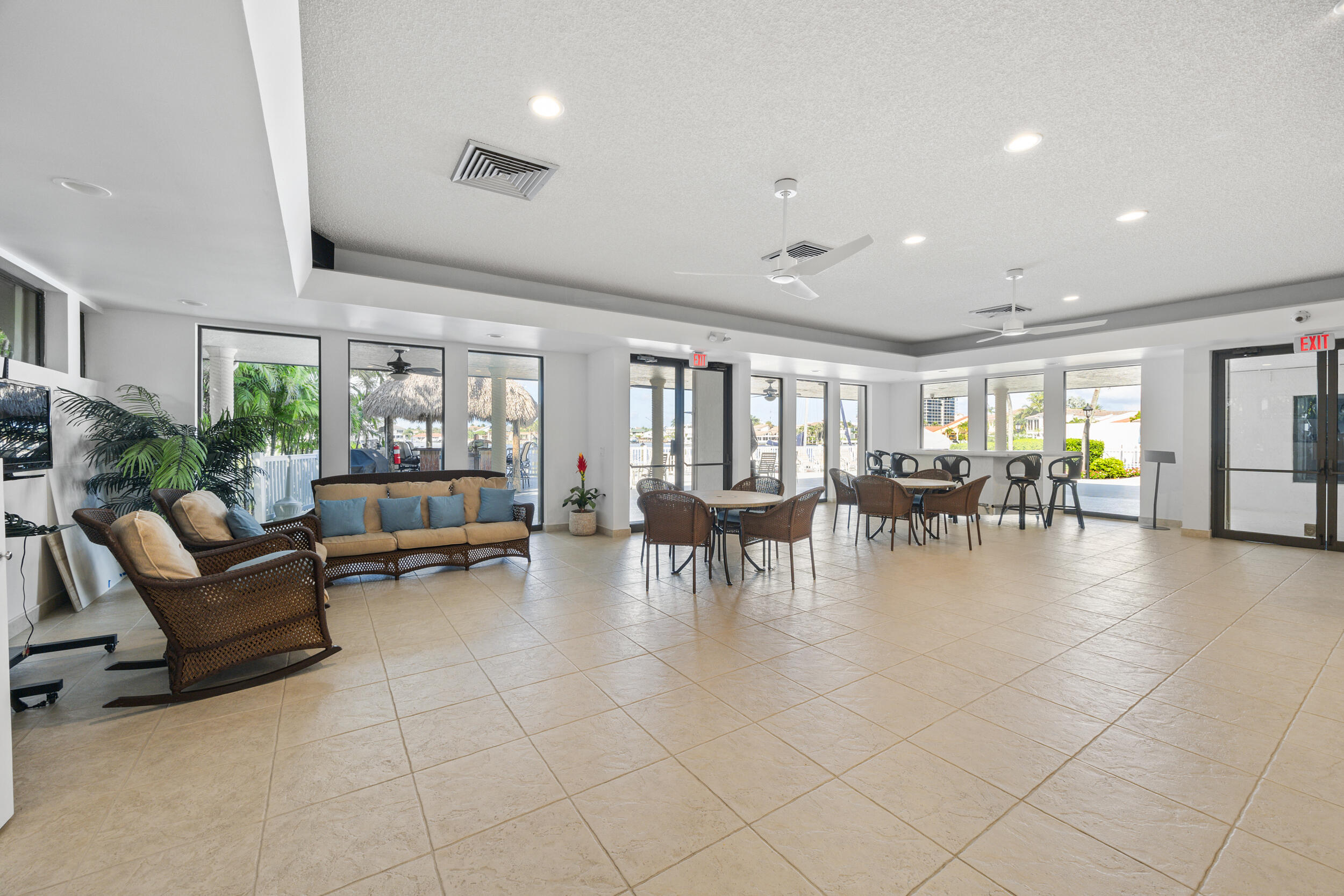 210 Captains Walk 710