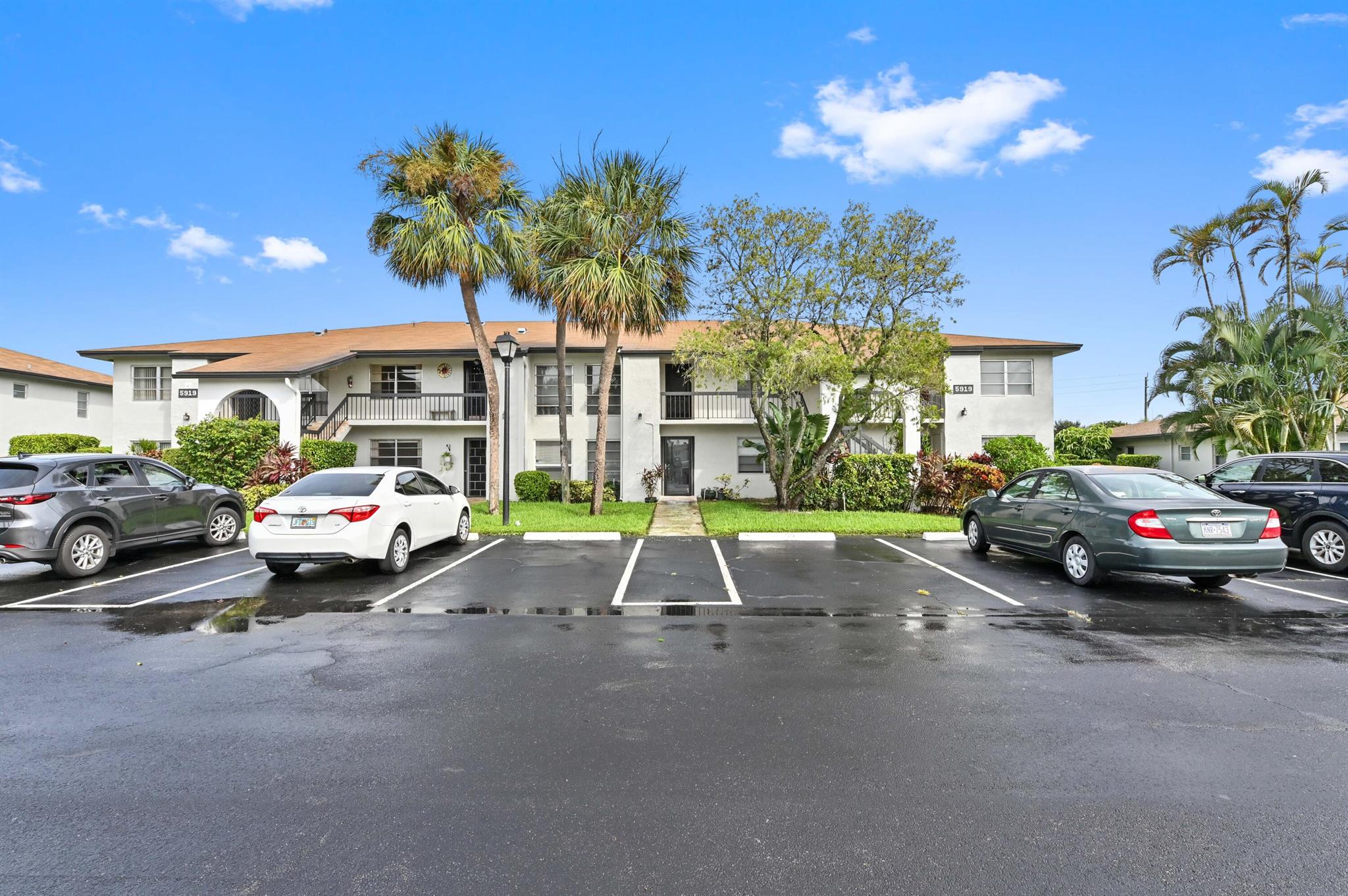 5919 Areca Palm Court B