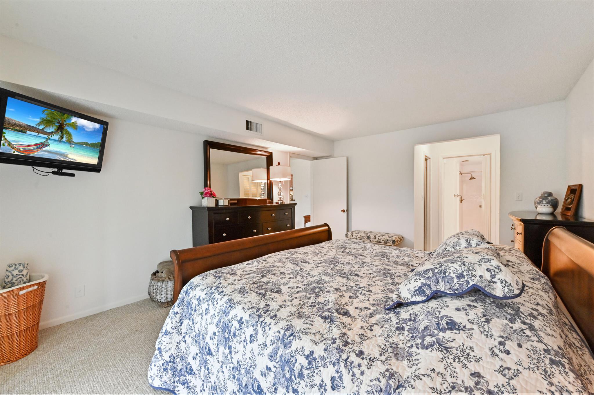 5919 Areca Palm Court B