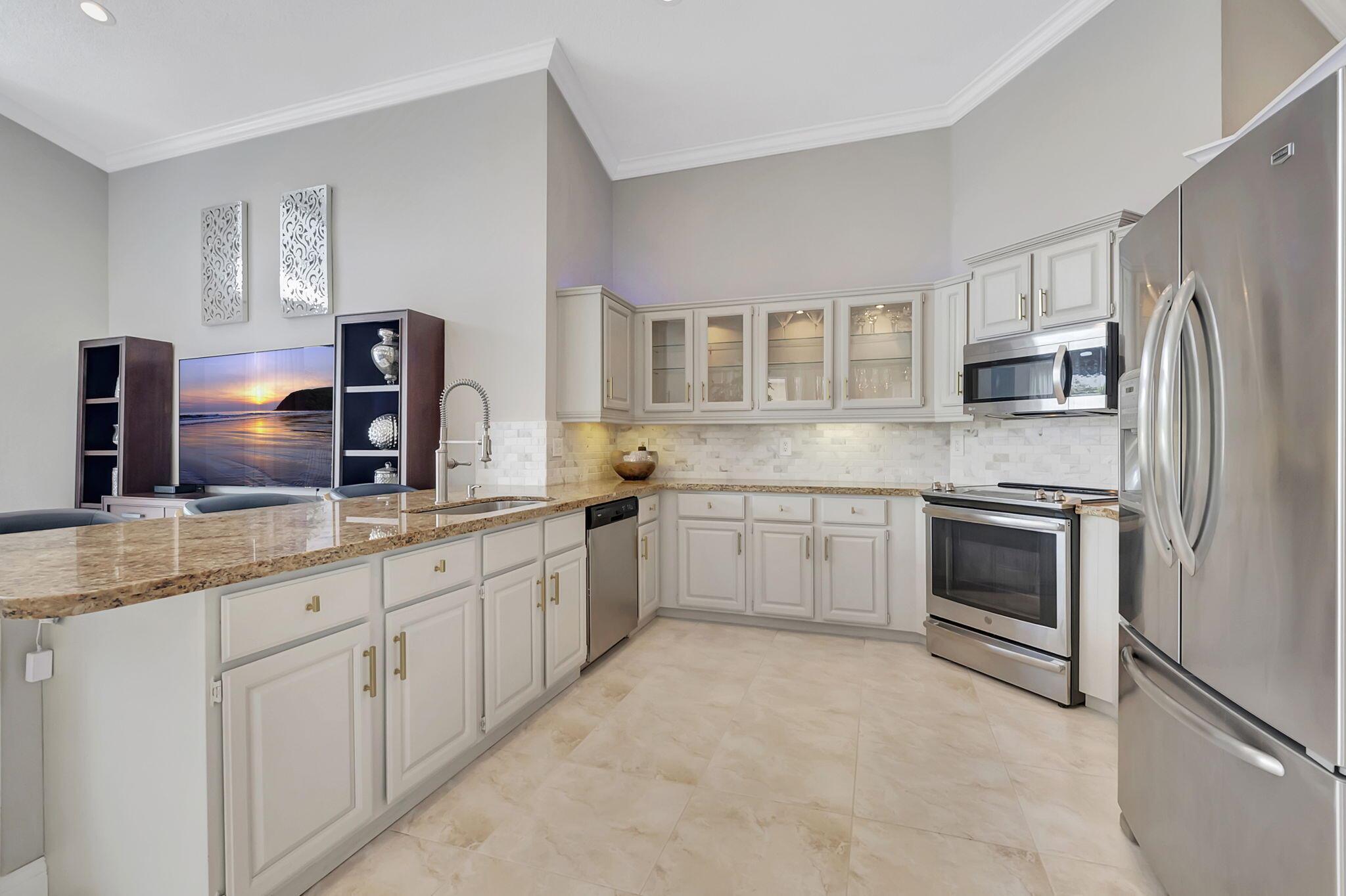 9115 Long Lake Palms Drive