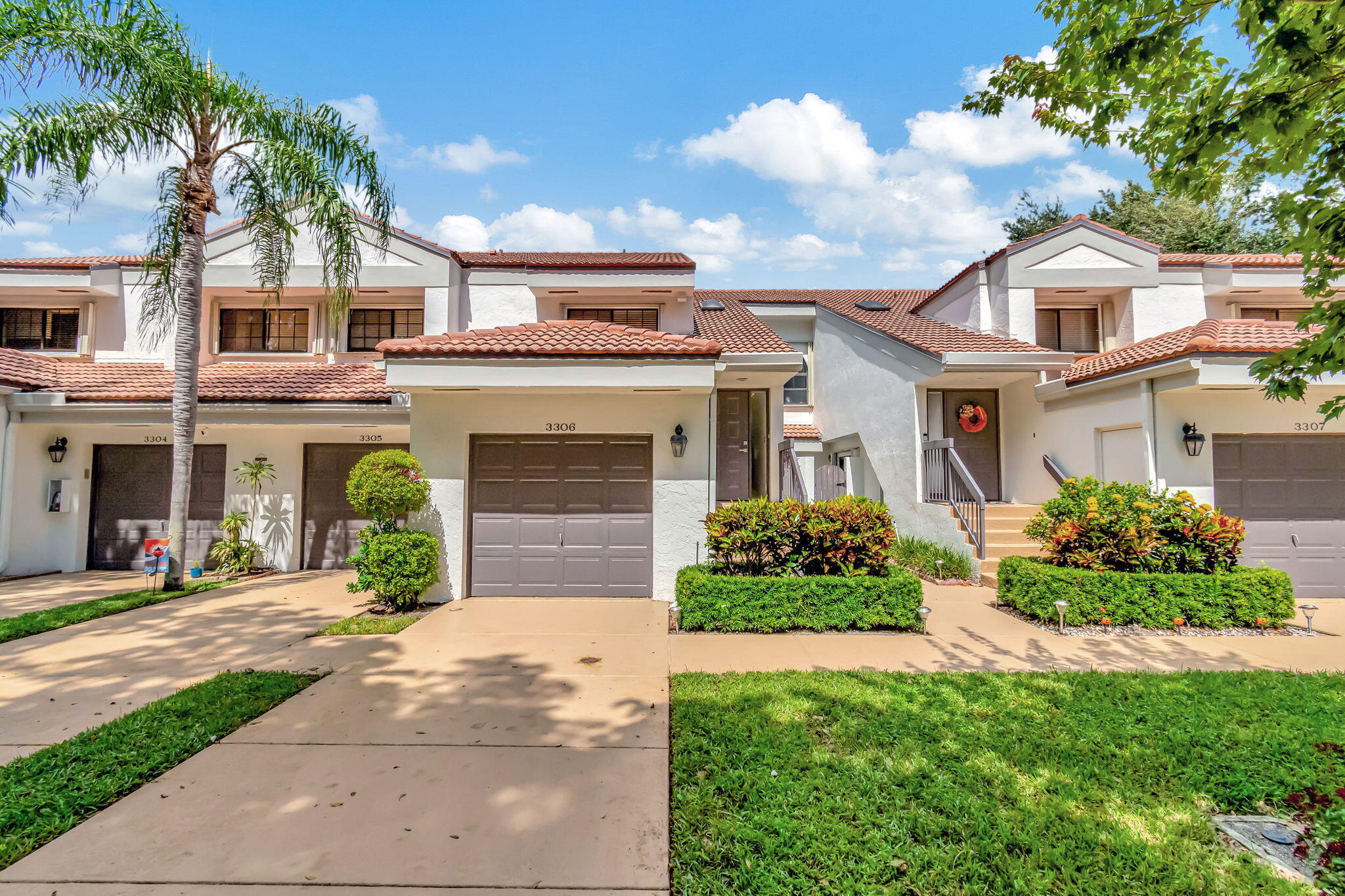3306 Black Oak Court