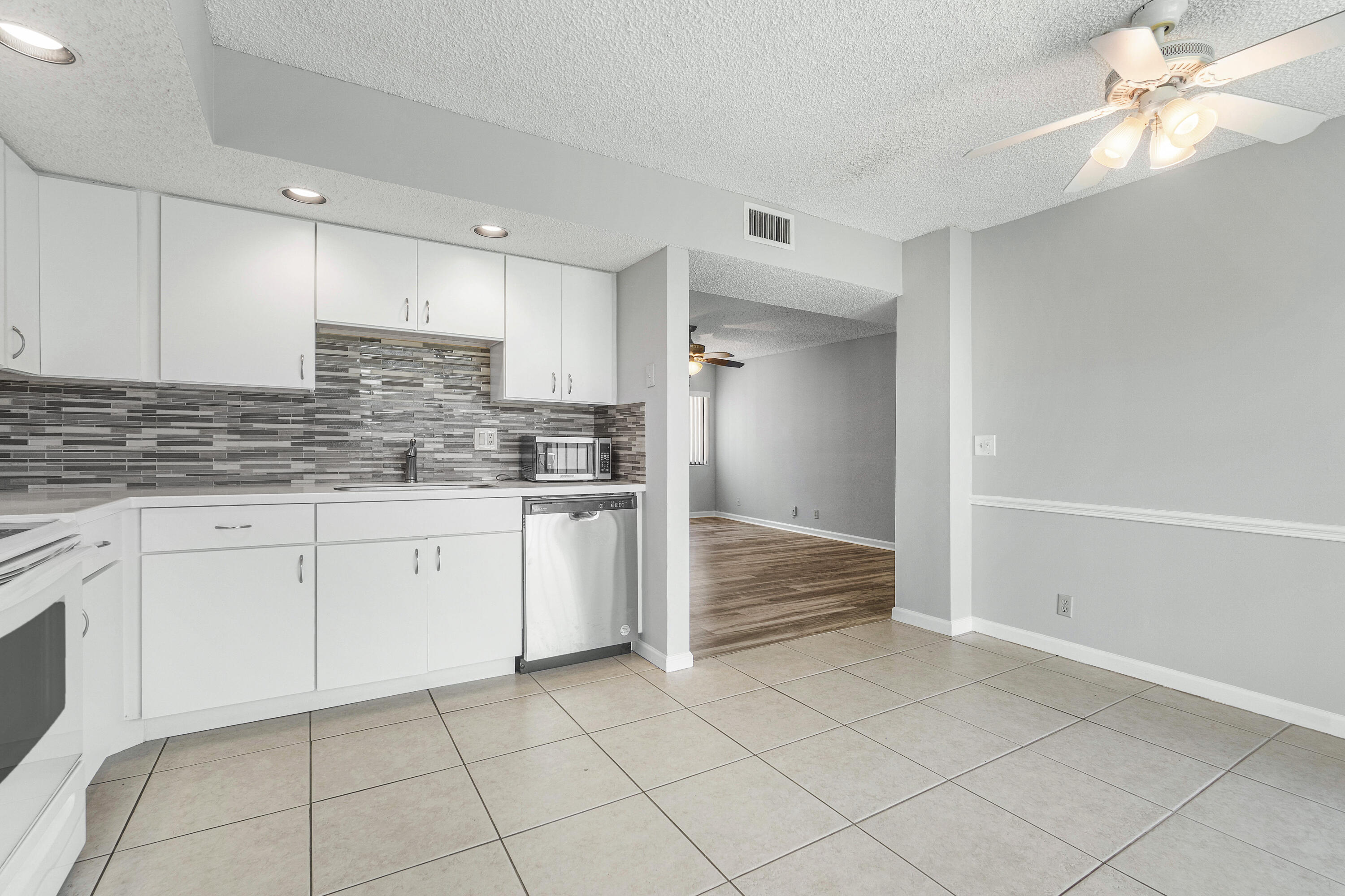 5100 Las Verdes Circle 207