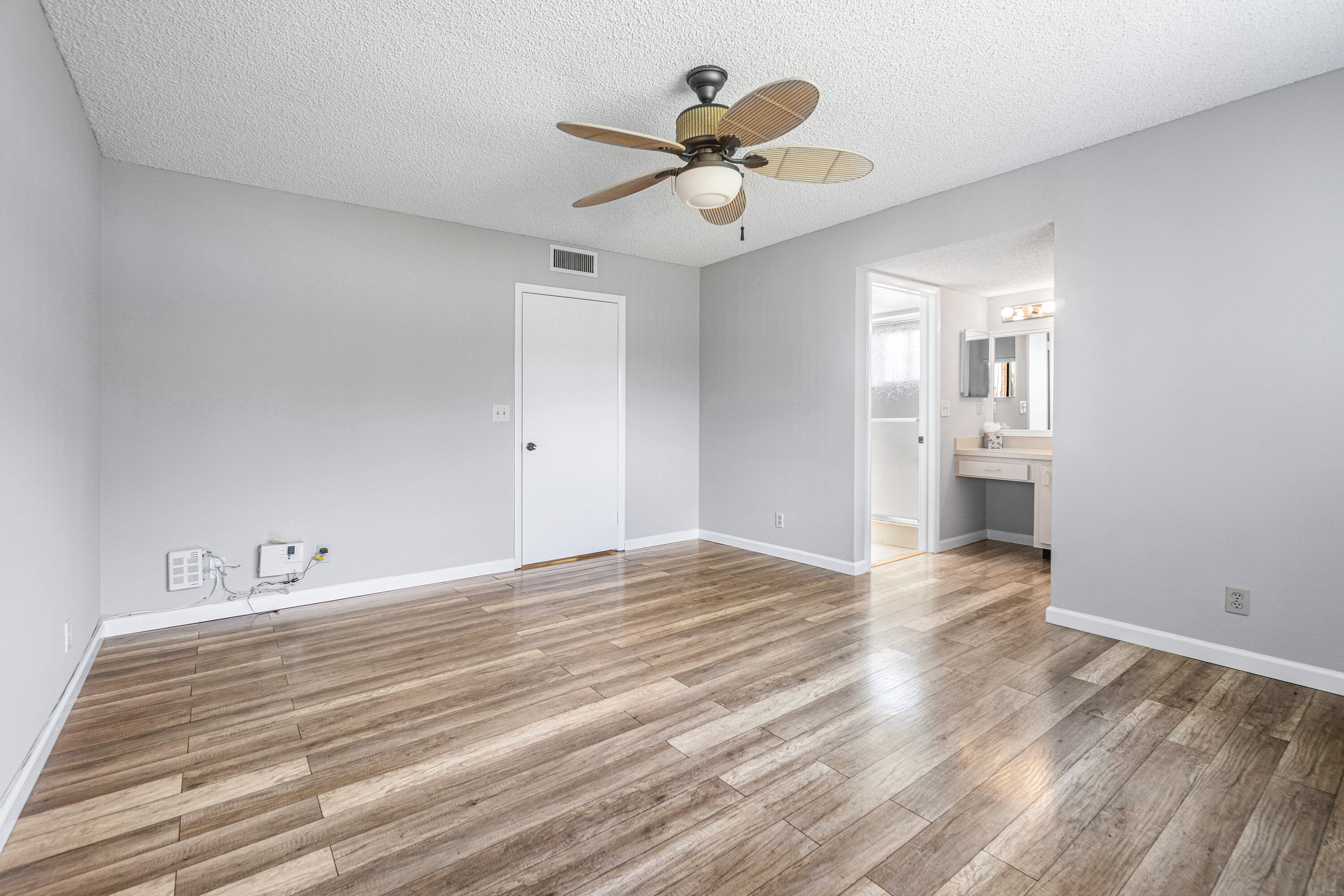 5100 Las Verdes Circle 207