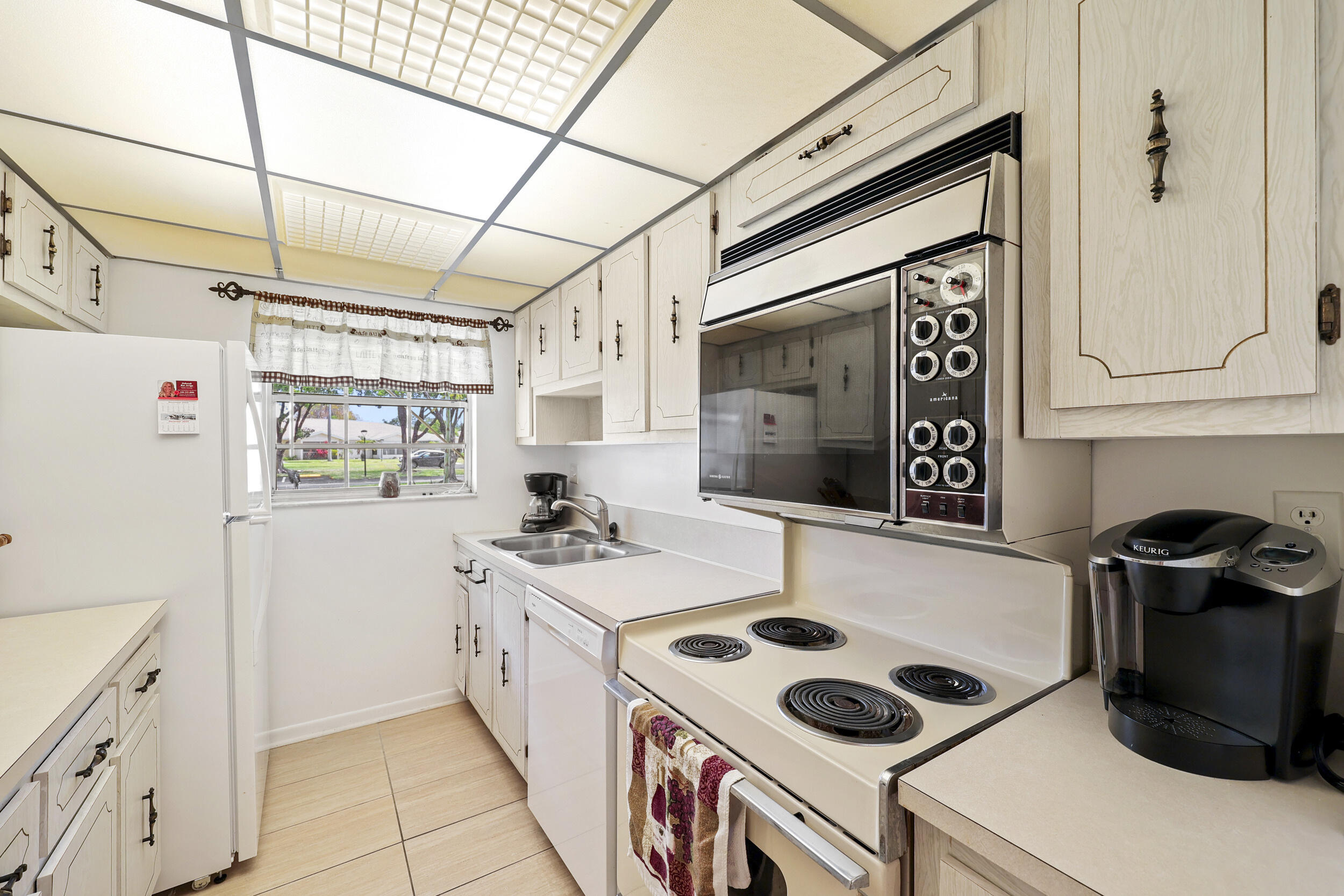 5162 Lakefront Boulevard B