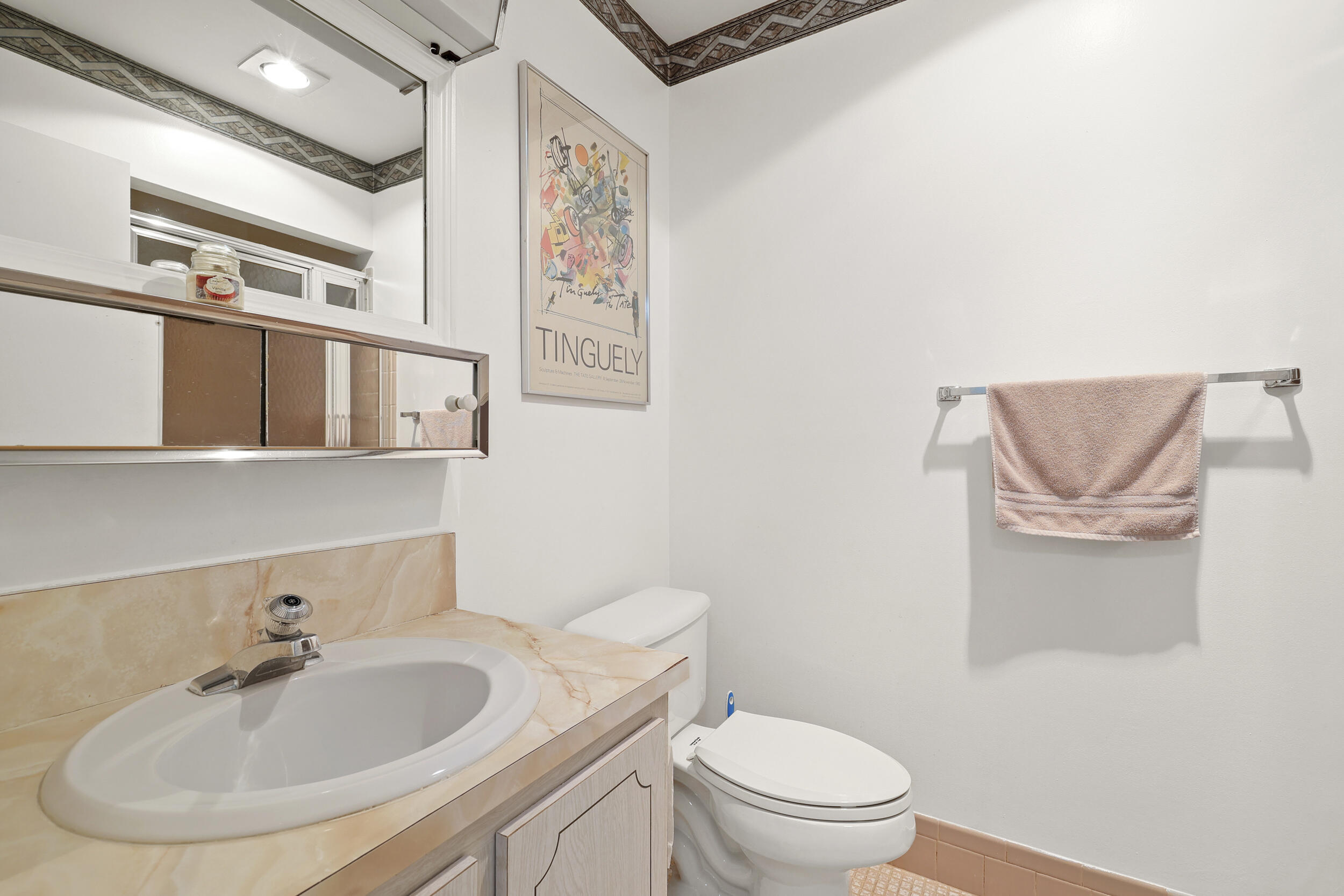 5162 Lakefront Boulevard B