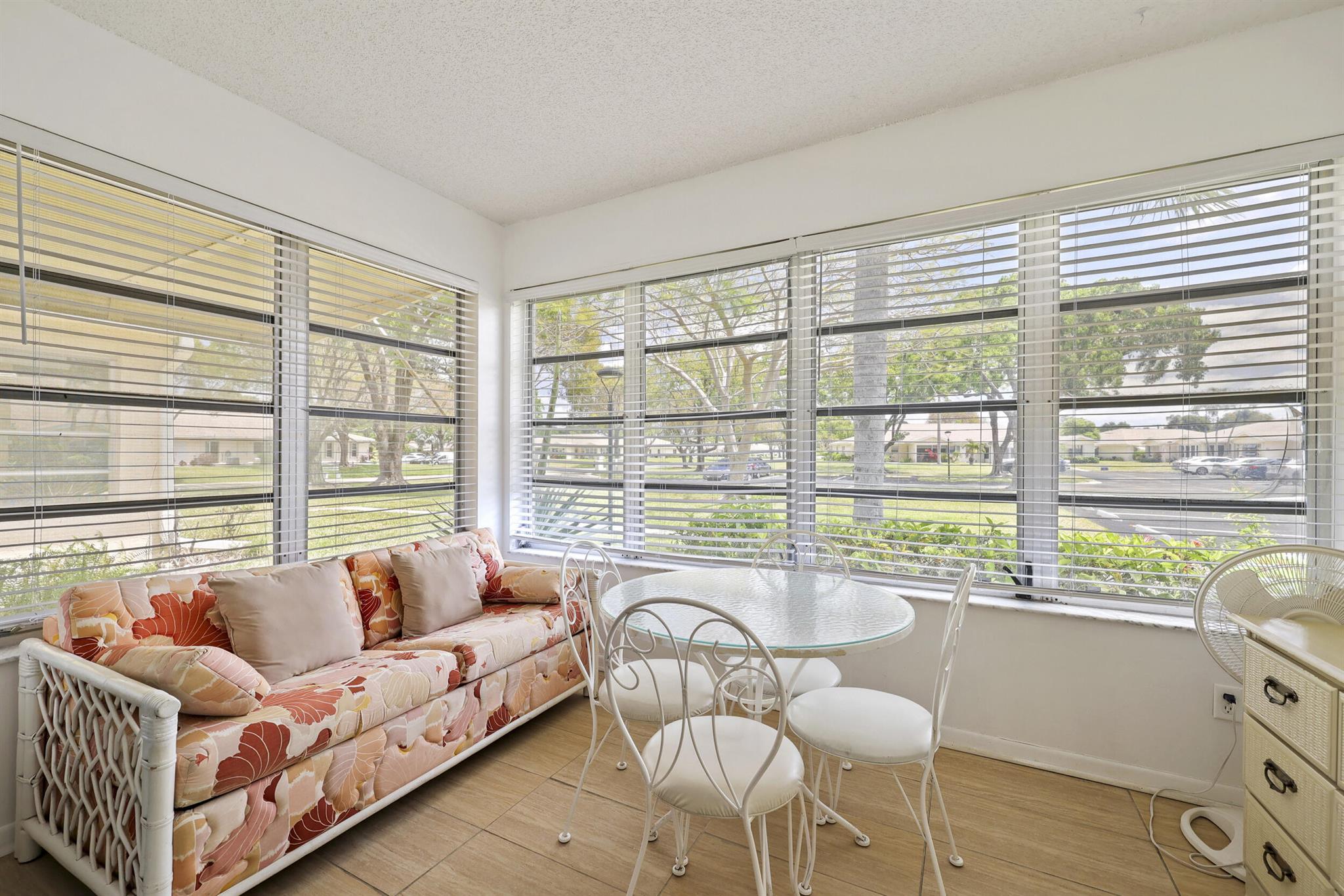 5162 Lakefront Boulevard B