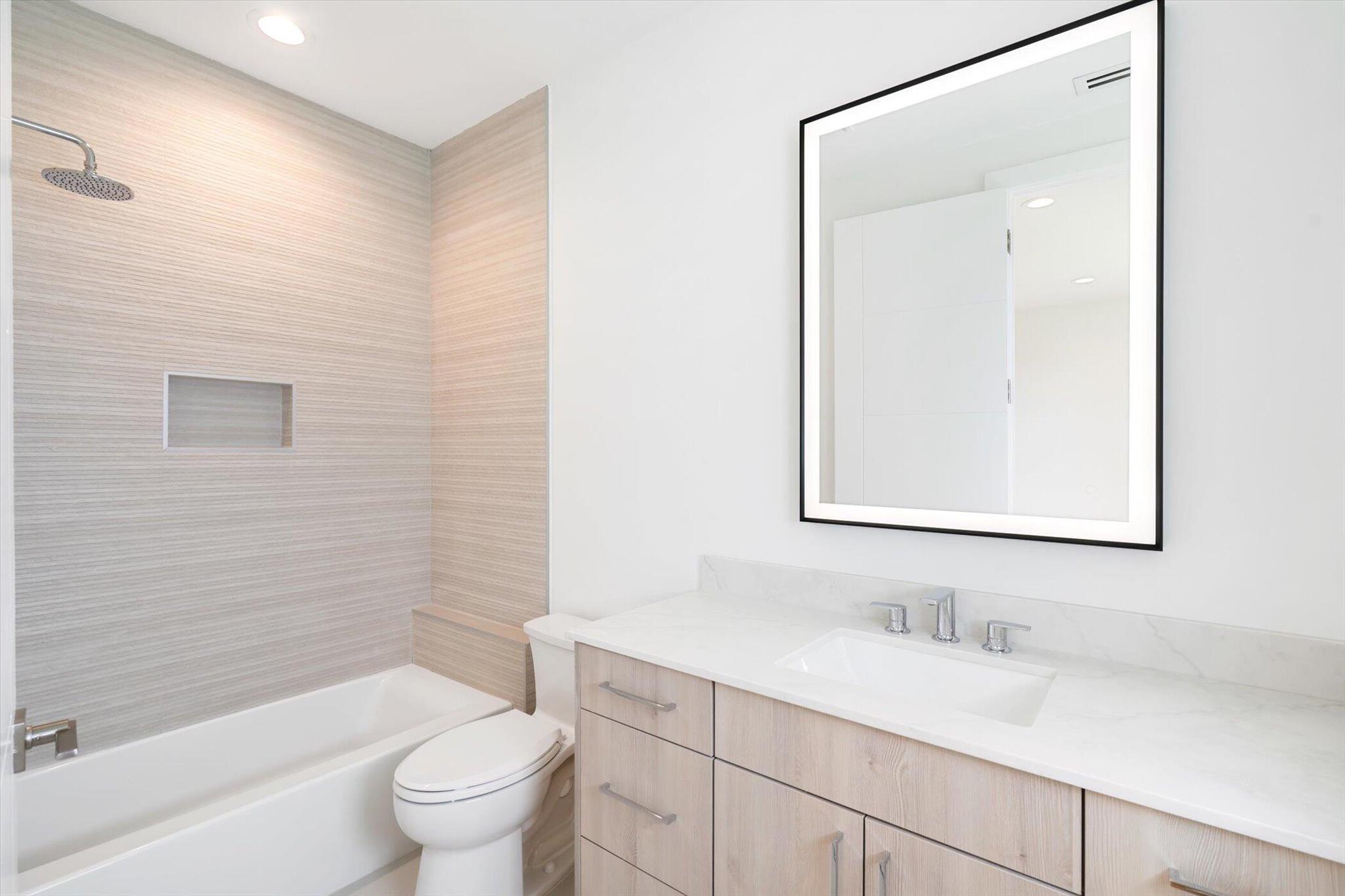 4459 Bocaire Boulevard