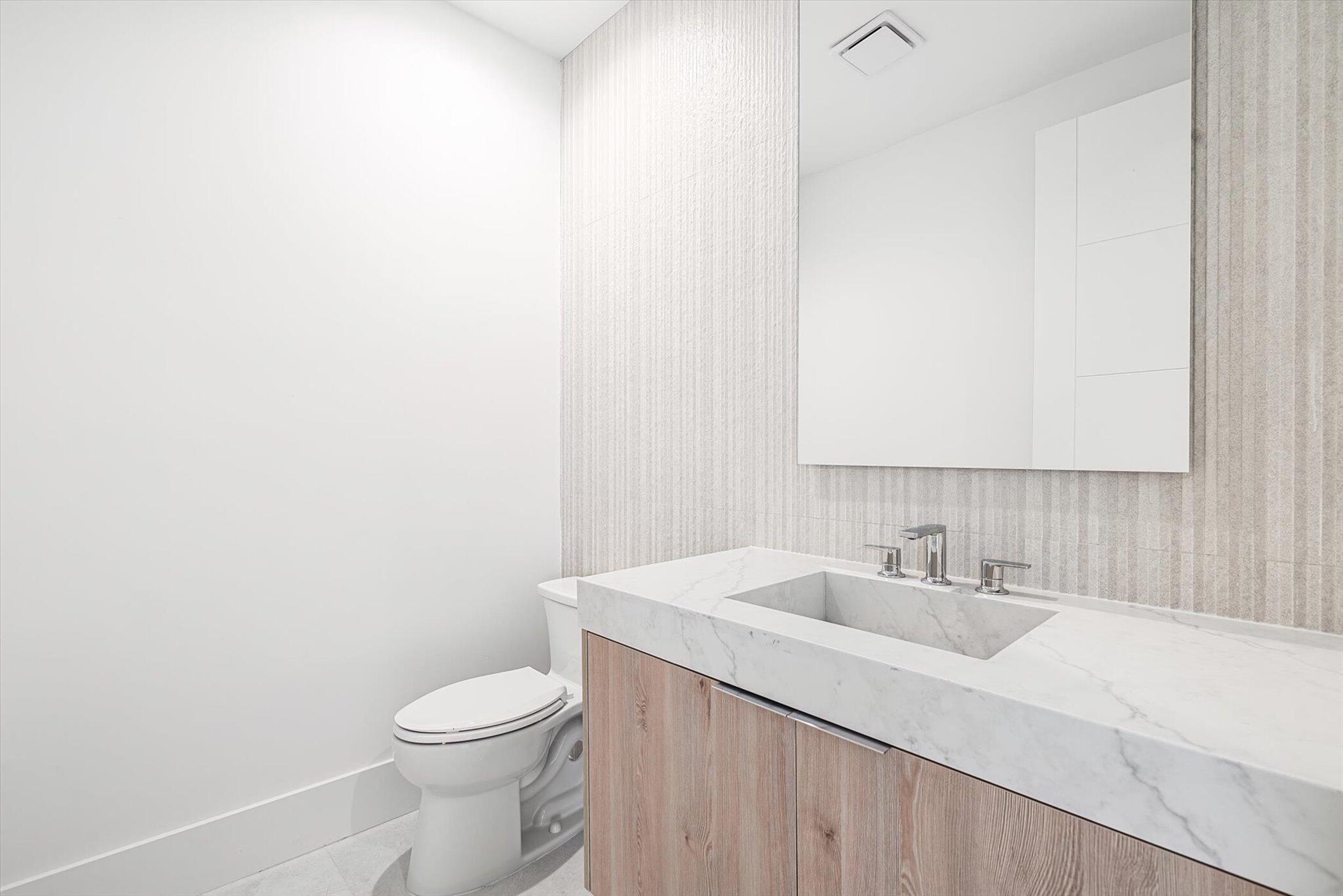 4459 Bocaire Boulevard