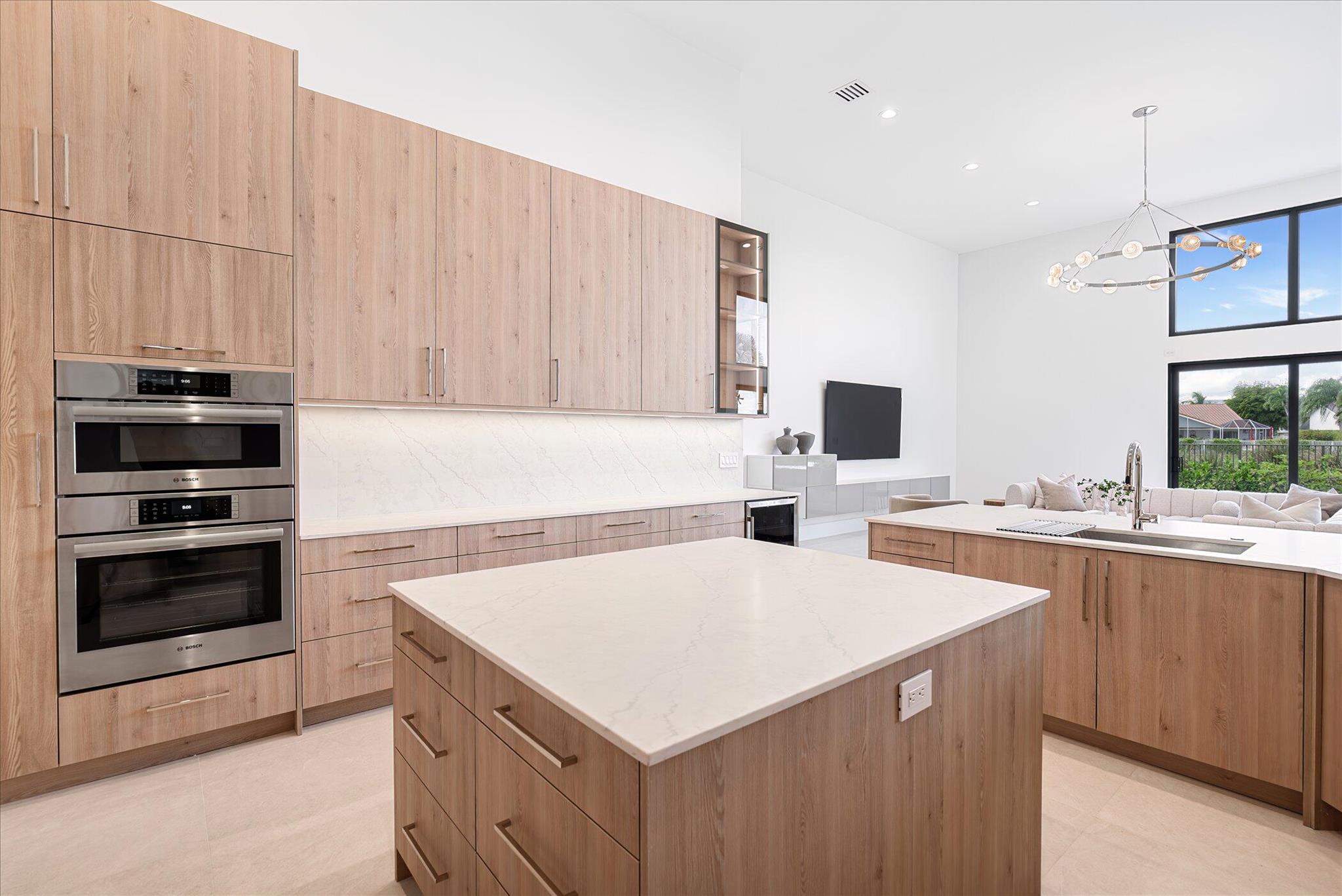 4459 Bocaire Boulevard