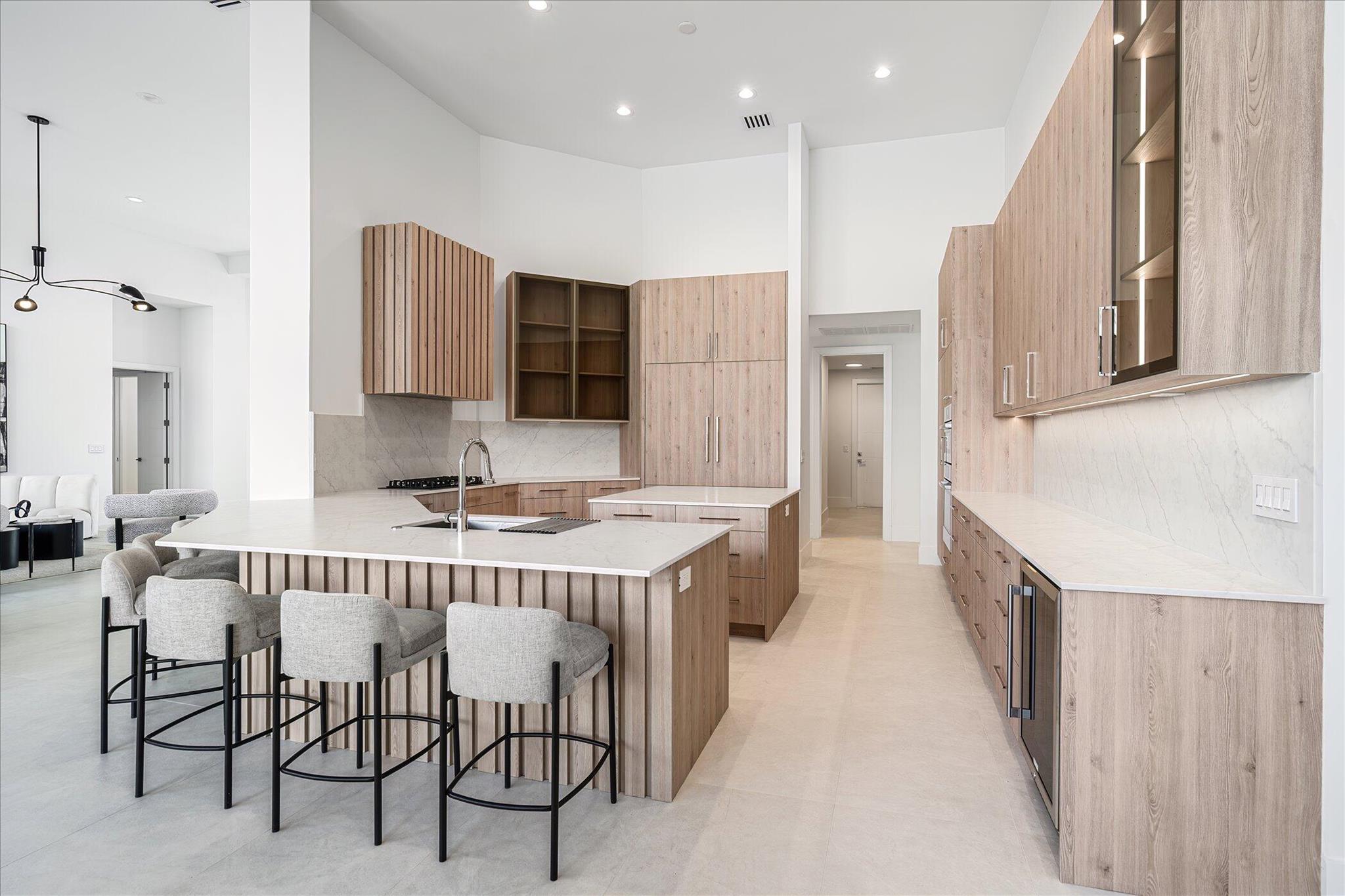 4459 Bocaire Boulevard