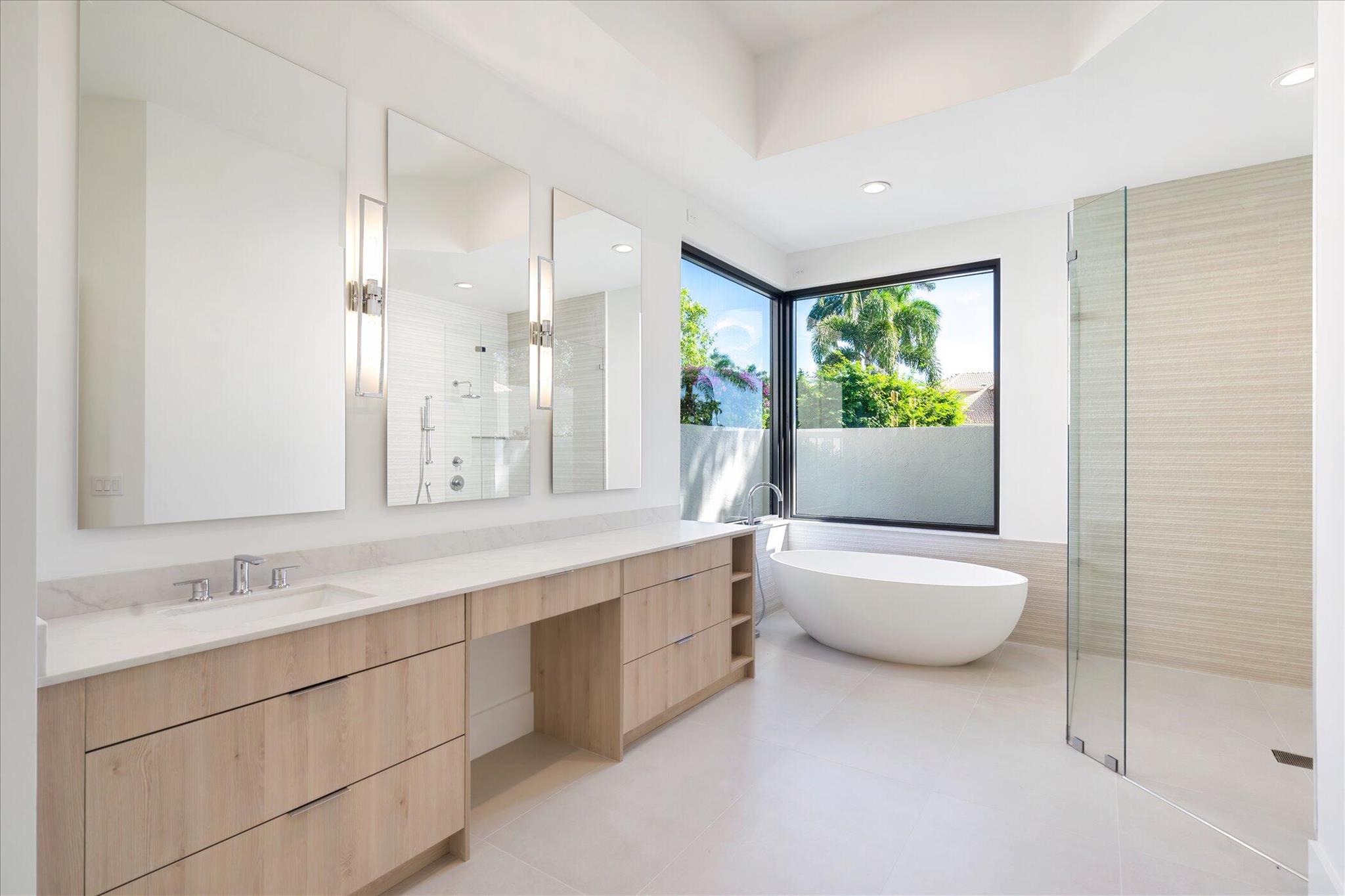 4459 Bocaire Boulevard