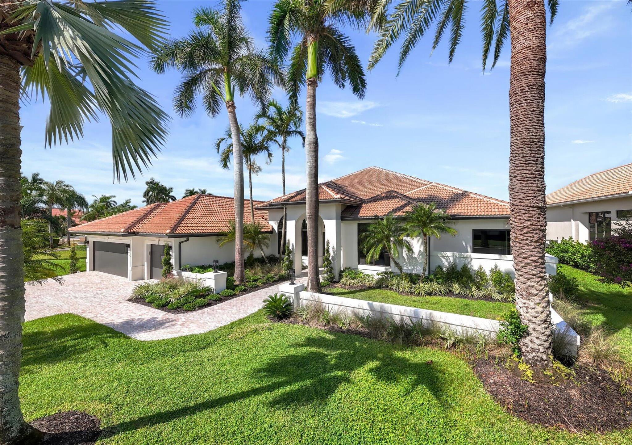 4459 Bocaire Boulevard