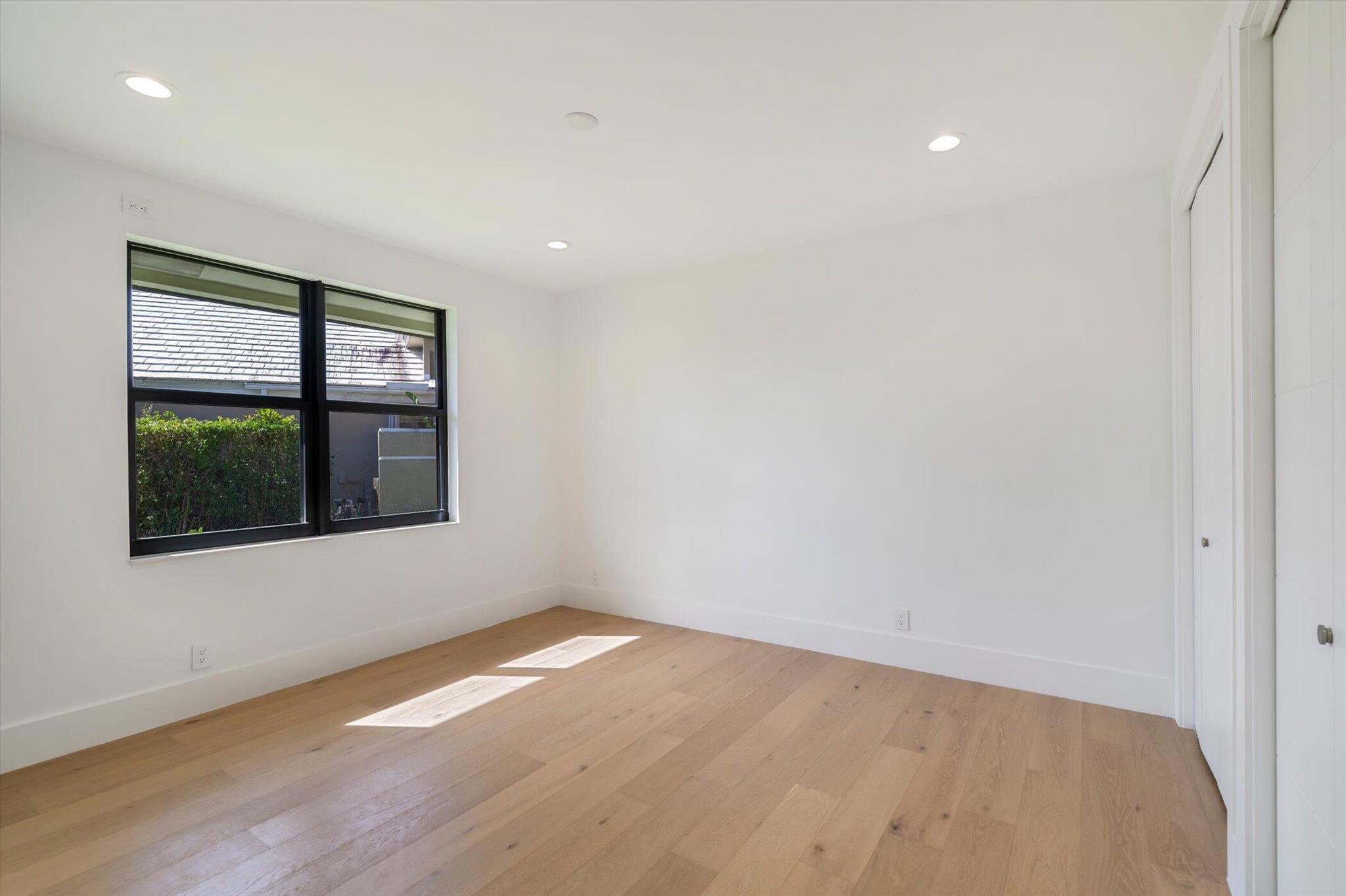 4459 Bocaire Boulevard