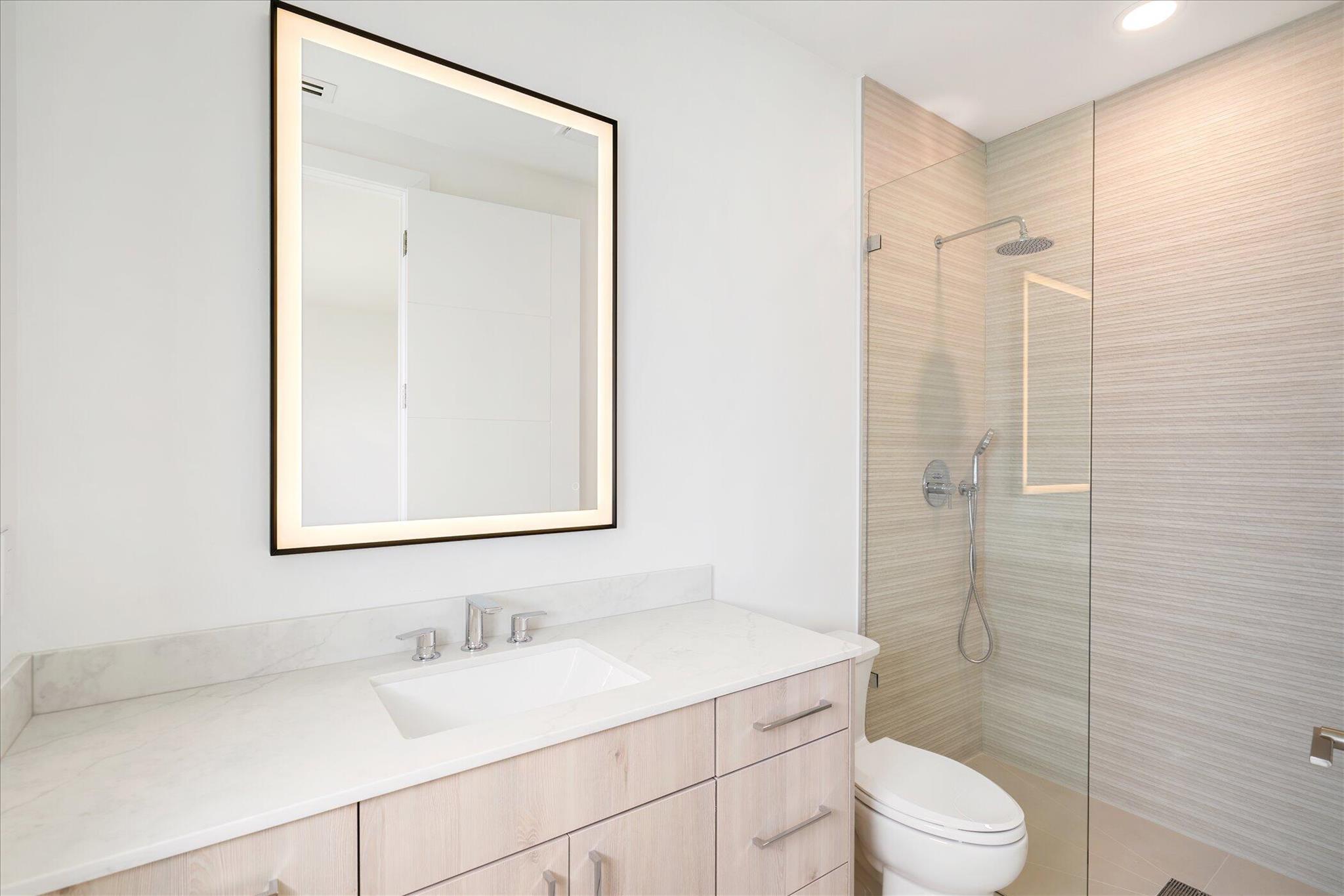 4459 Bocaire Boulevard