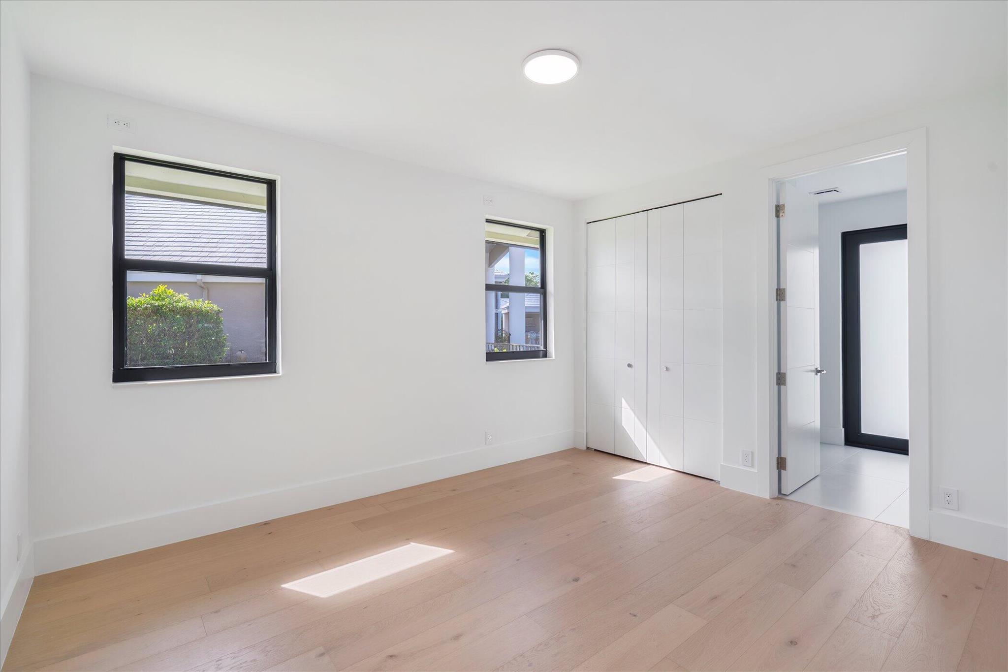 4459 Bocaire Boulevard