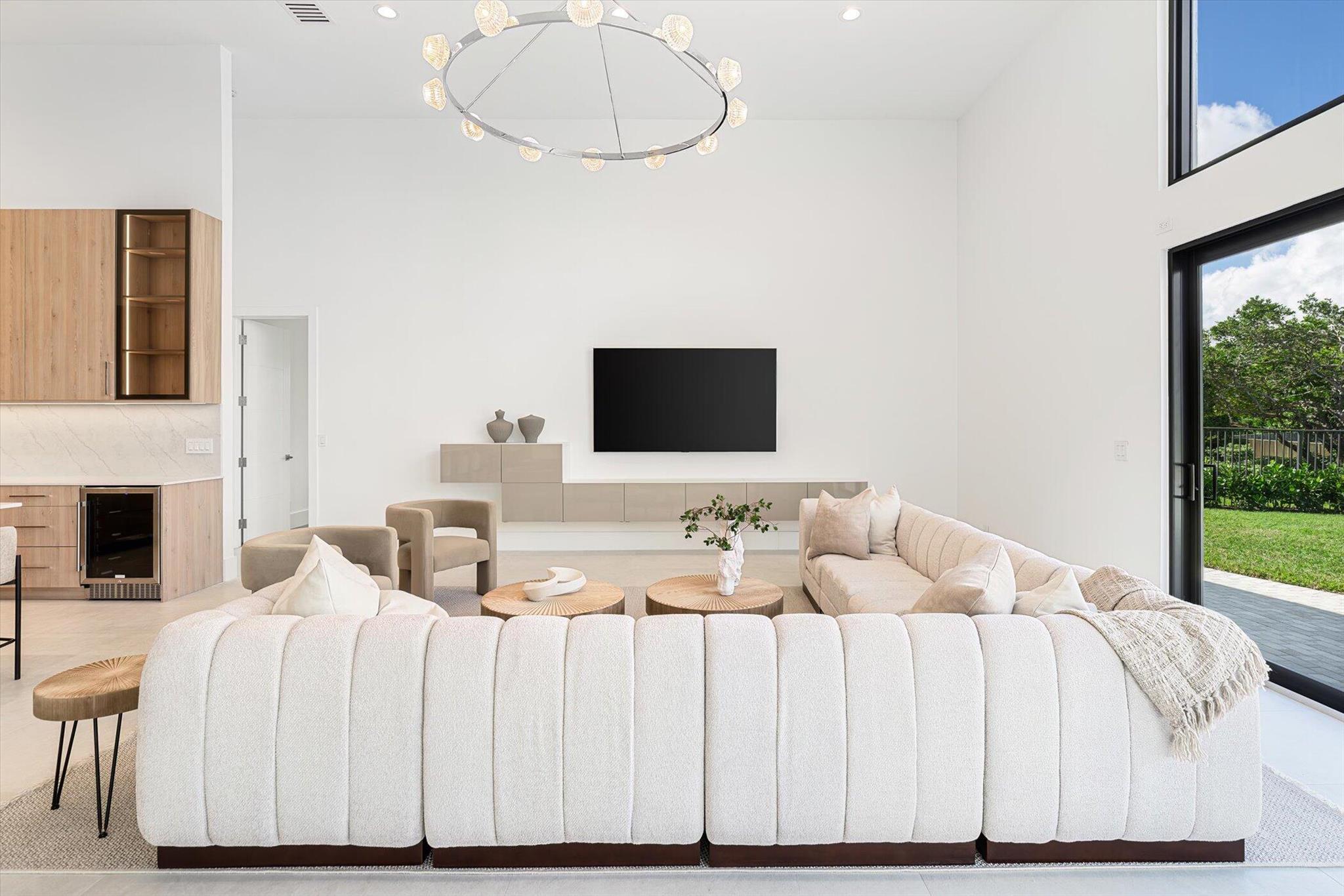 4459 Bocaire Boulevard