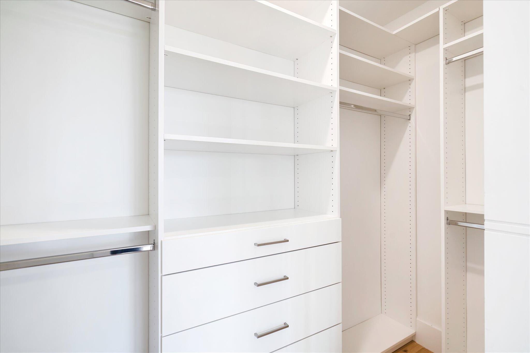 4459 Bocaire Boulevard