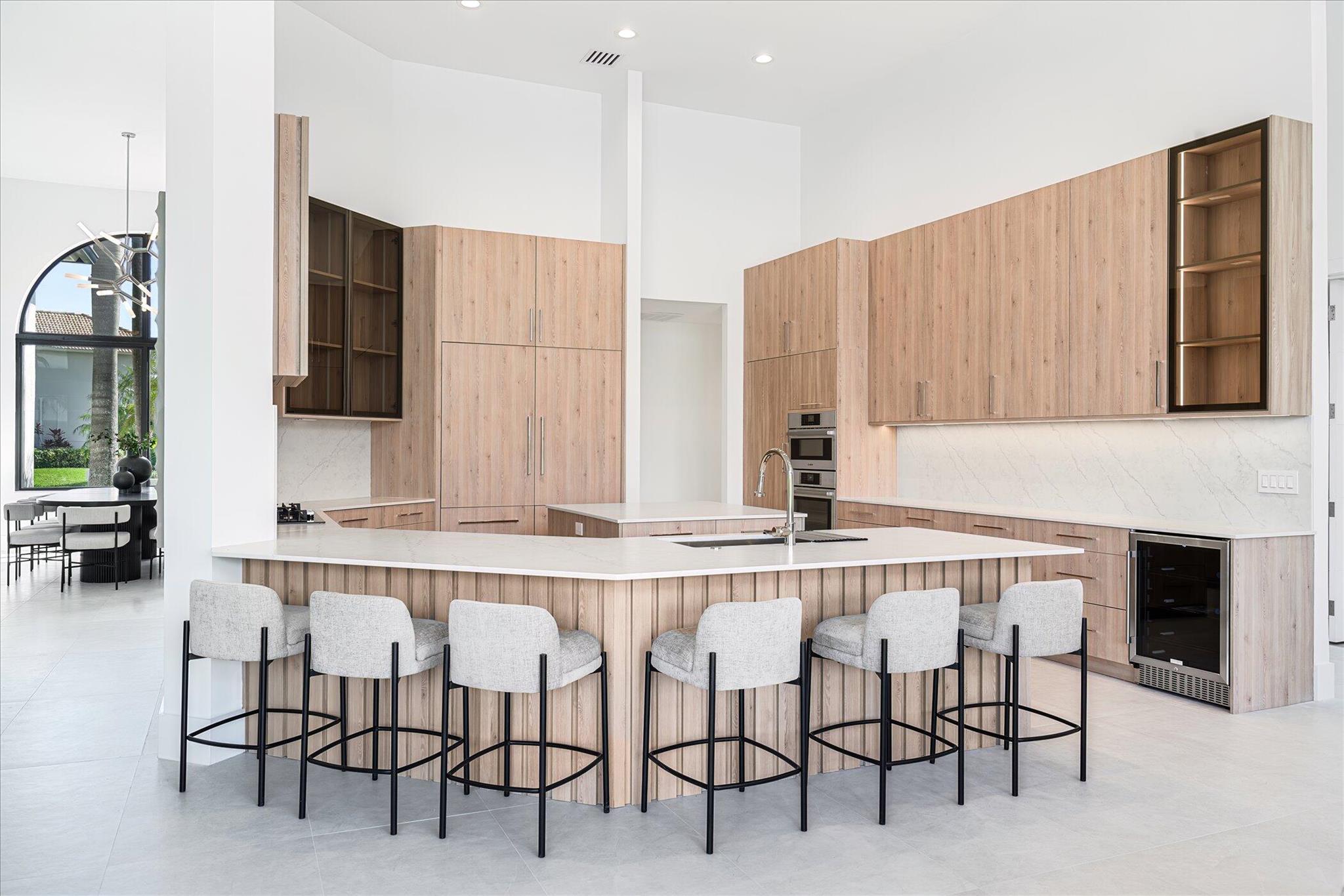 4459 Bocaire Boulevard