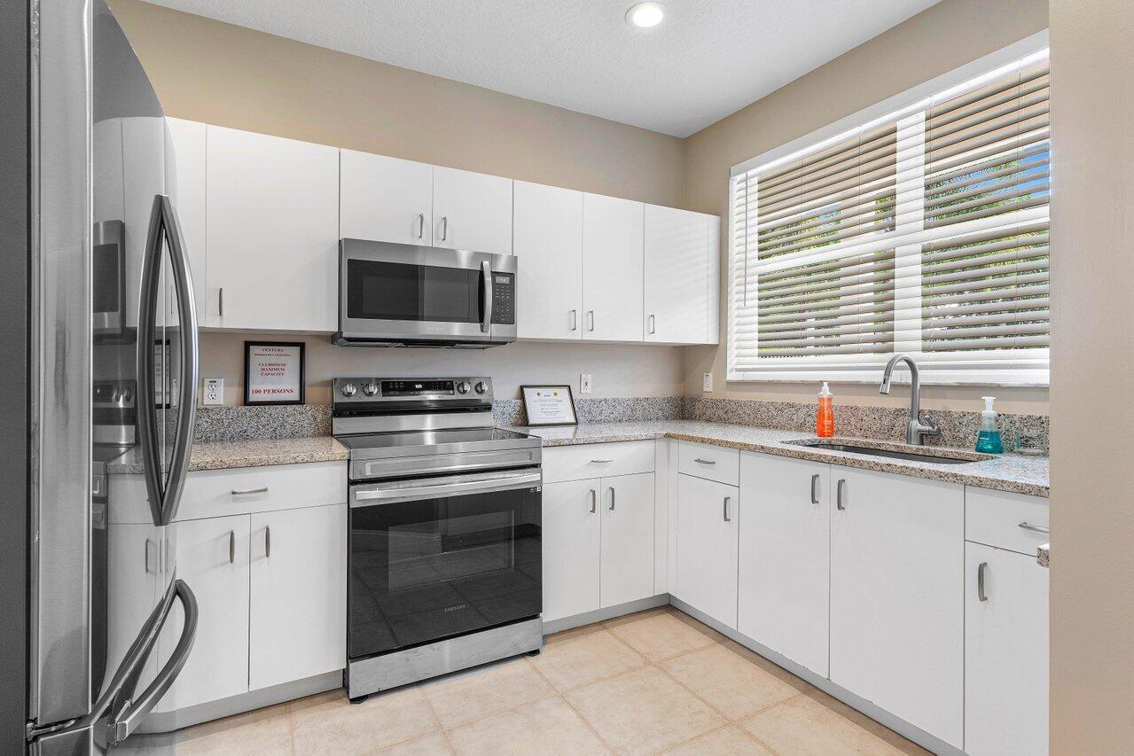 5151 Ventura Drive