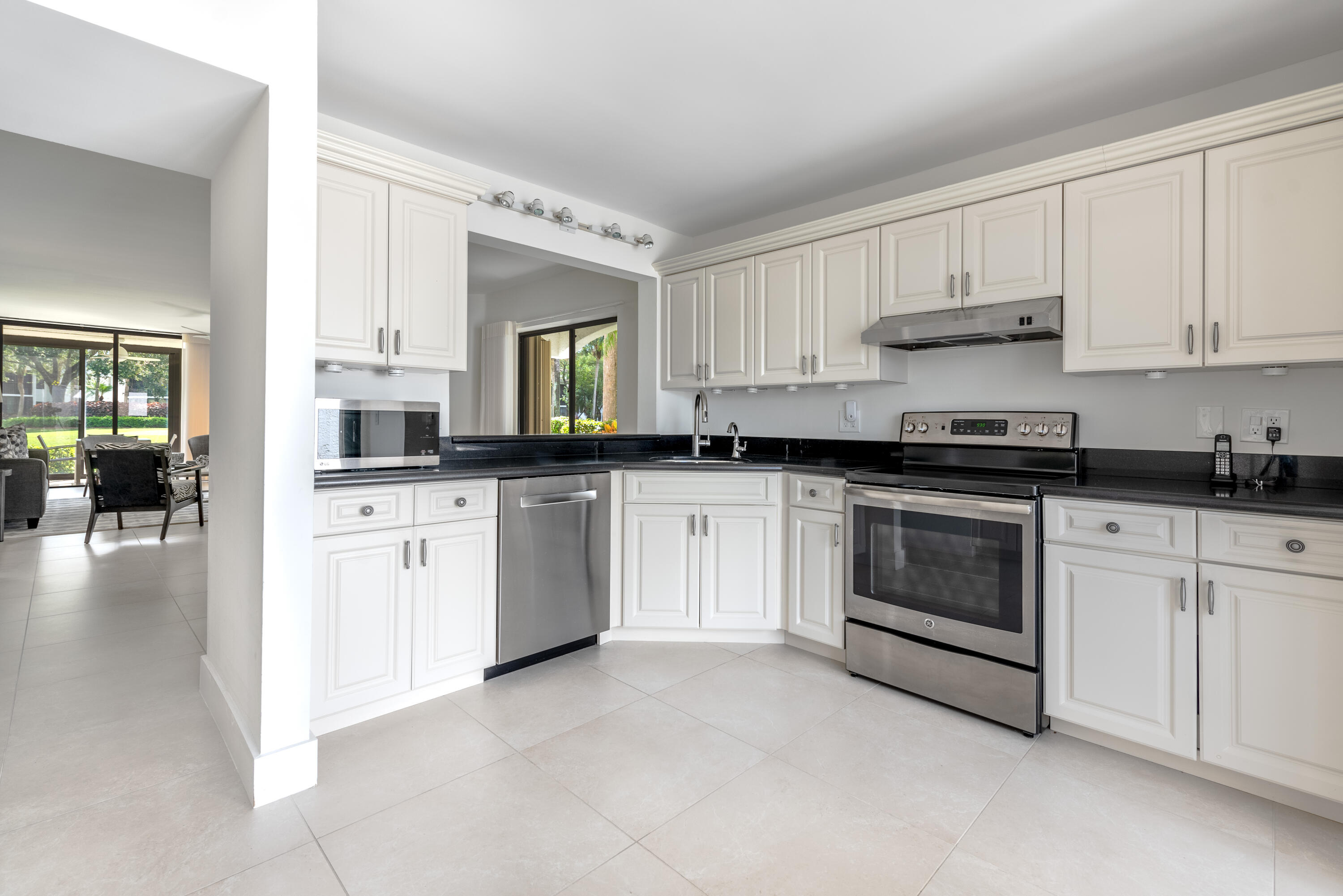 7677 Glendevon Lane, 1704, Delray Beach Unit: 1704