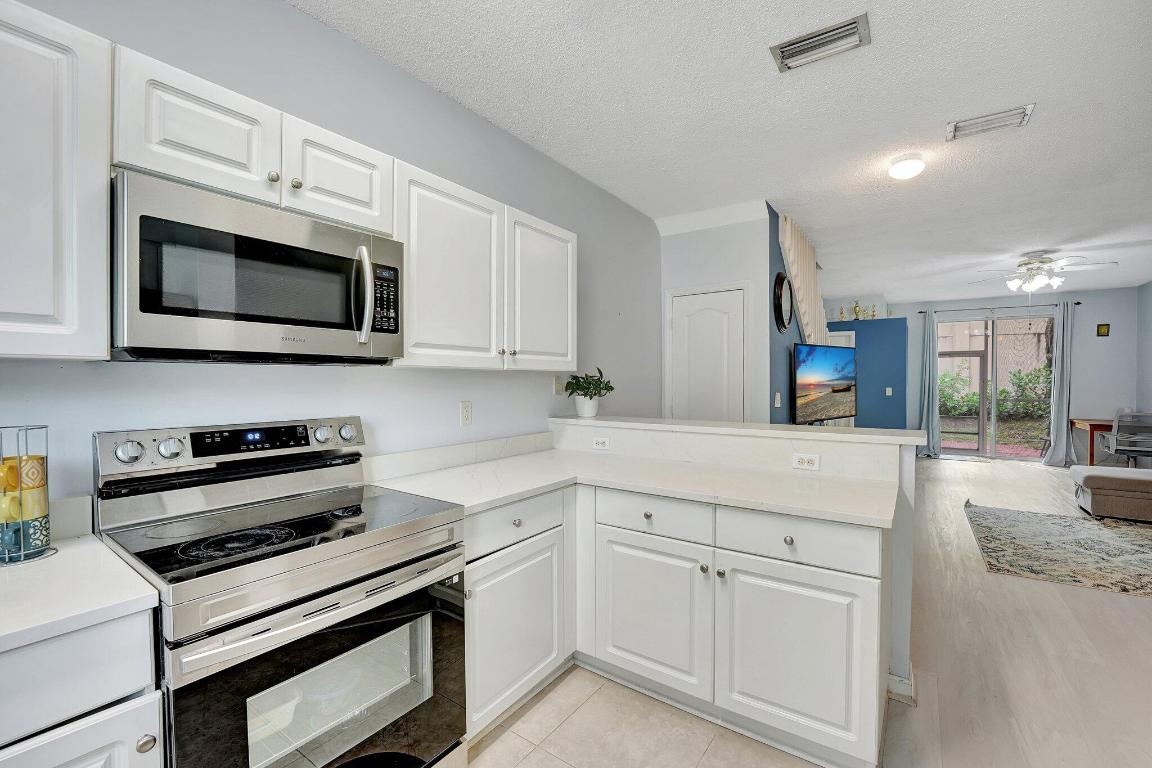 4734 NW Nw 57 Th Place