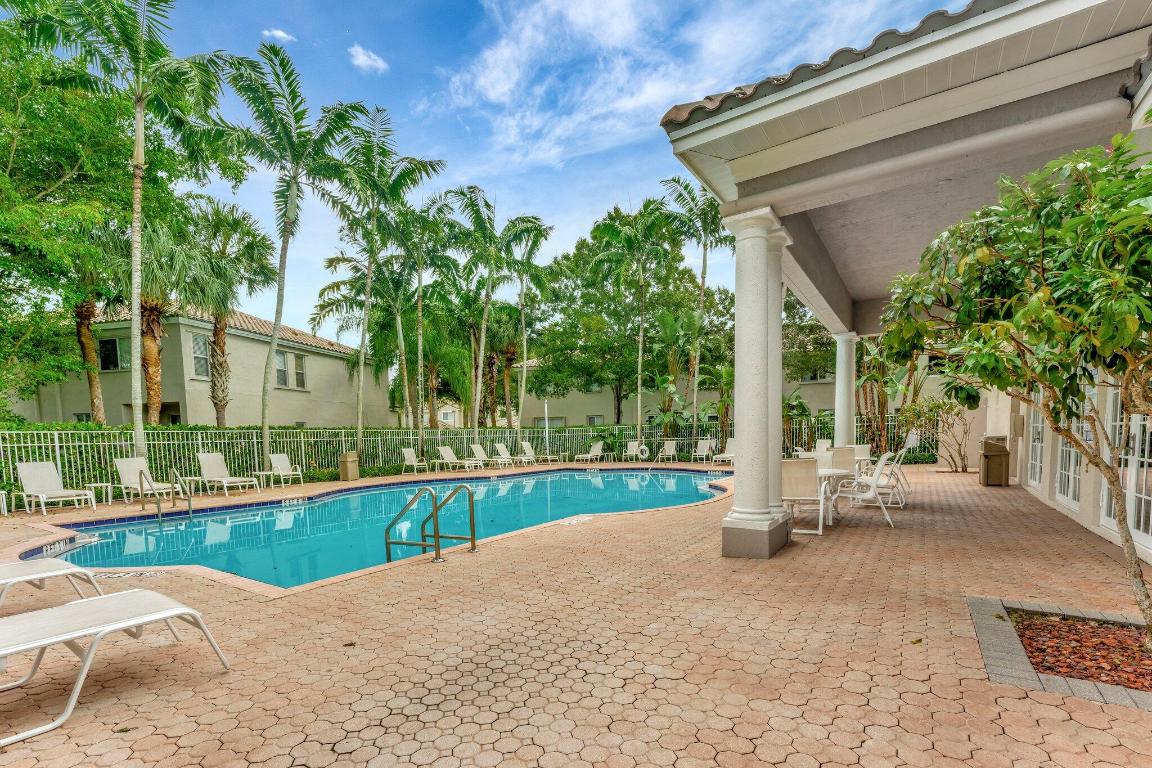 4734 NW Nw 57 Th Place