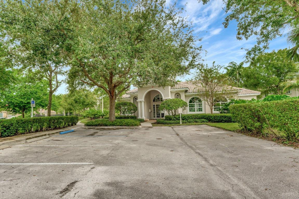 4734 NW Nw 57 Th Place