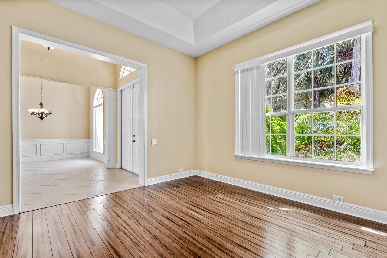 5255 NW 95th Avenue ()