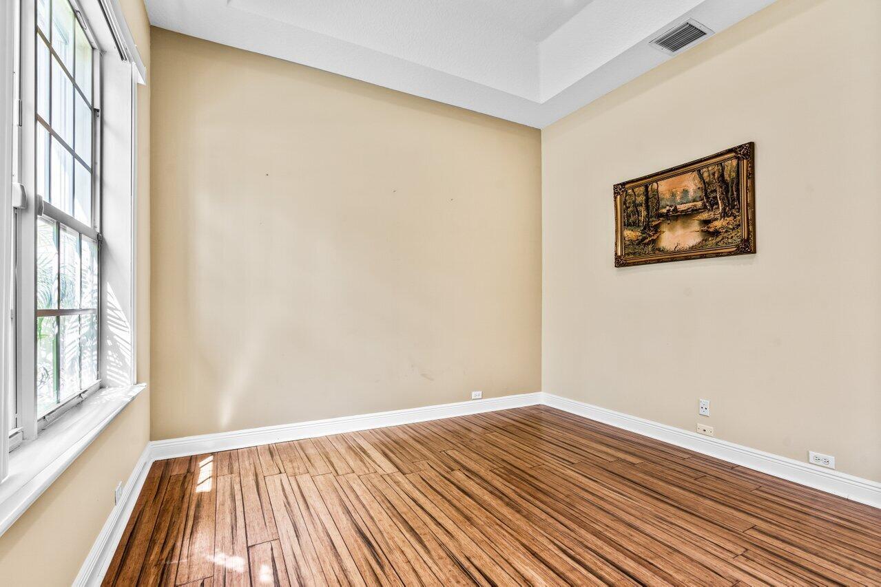 5255 NW 95th Avenue ()