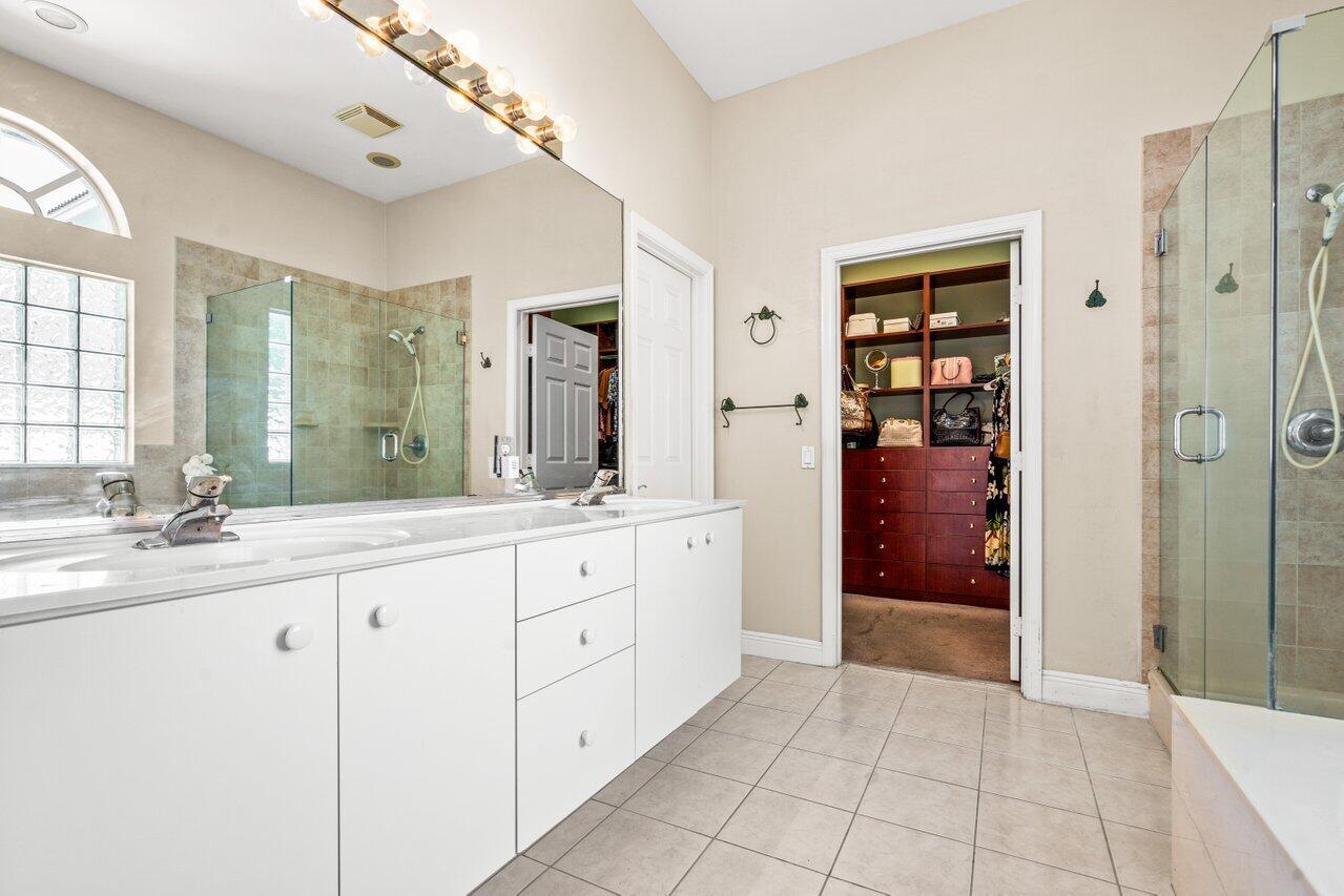 5255 NW 95th Avenue ()