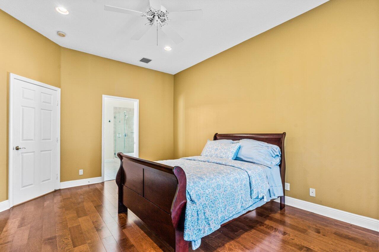 5255 NW 95th Avenue ()